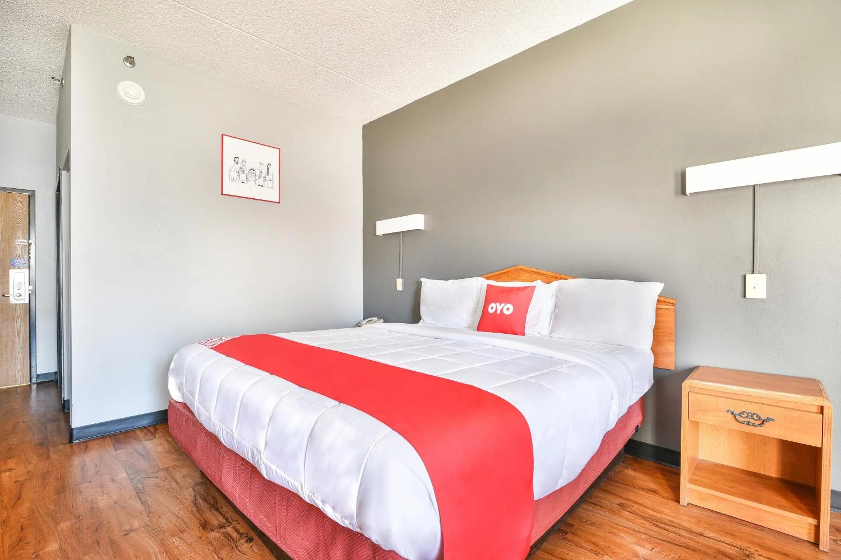 Bedroom, Bed in OYO Townhouse Inn Jacksonville near Little Rock Air Force Base