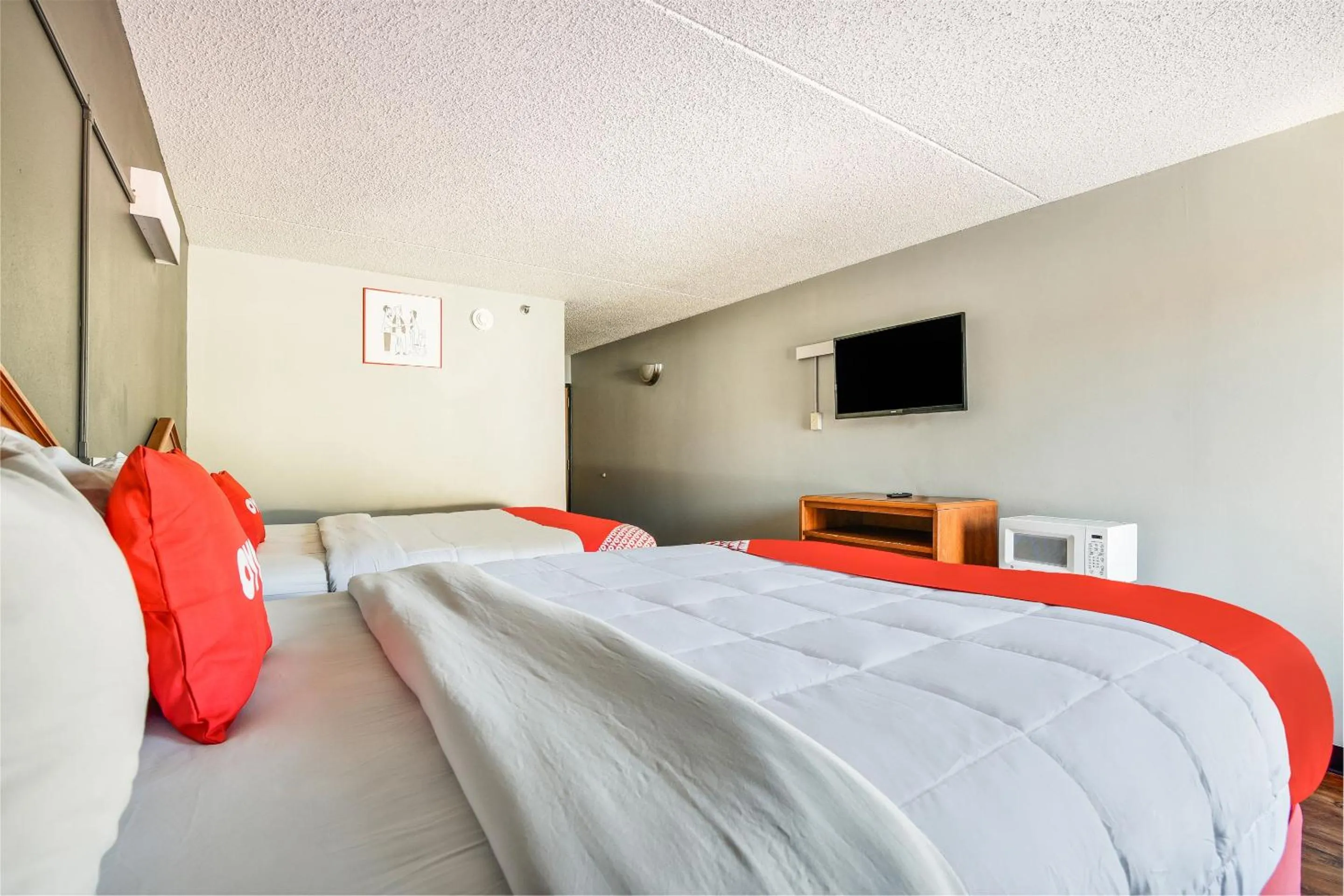 Bedroom, Bed in OYO Townhouse Inn Jacksonville near Little Rock Air Force Base