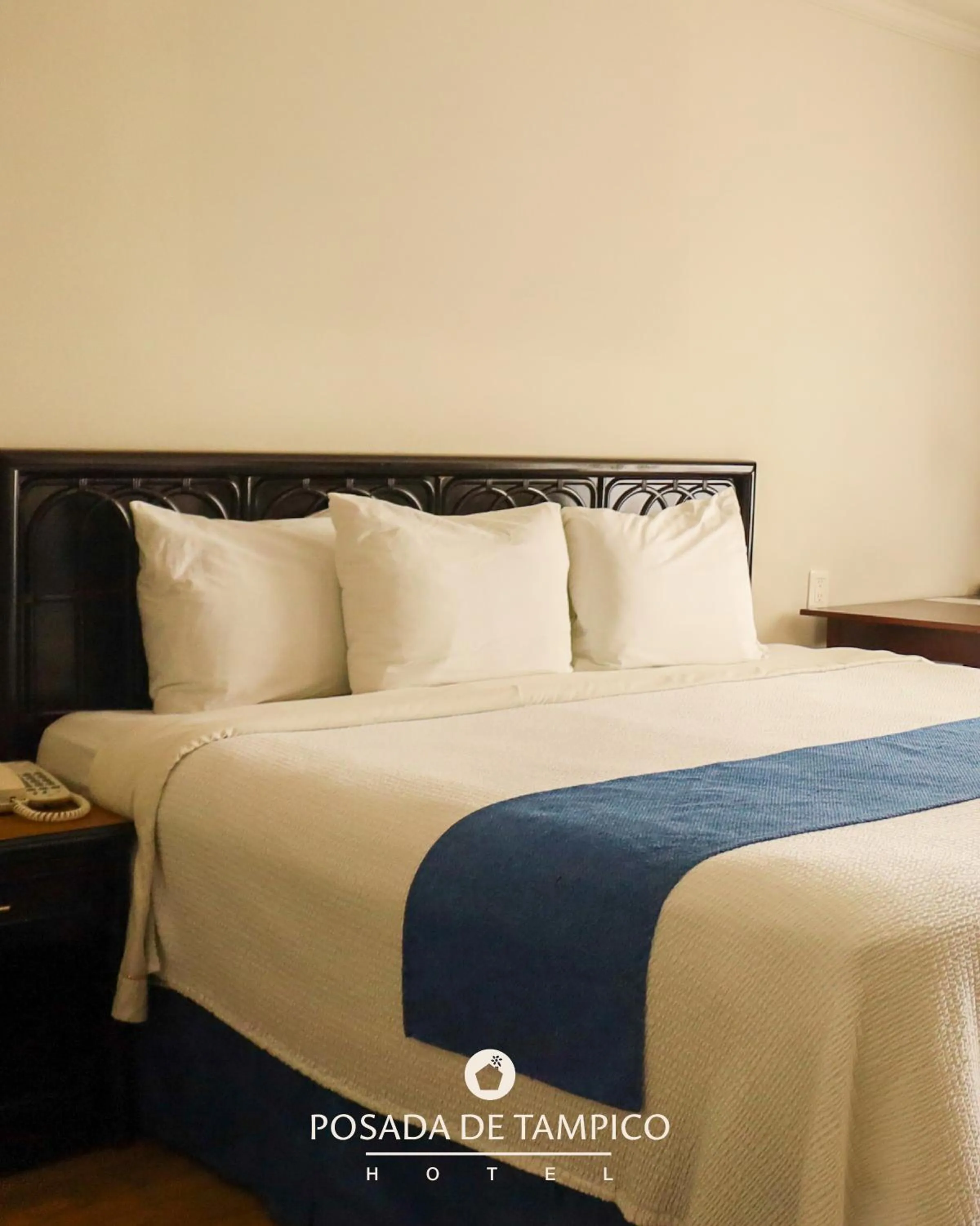 Bed in Posada de Tampico