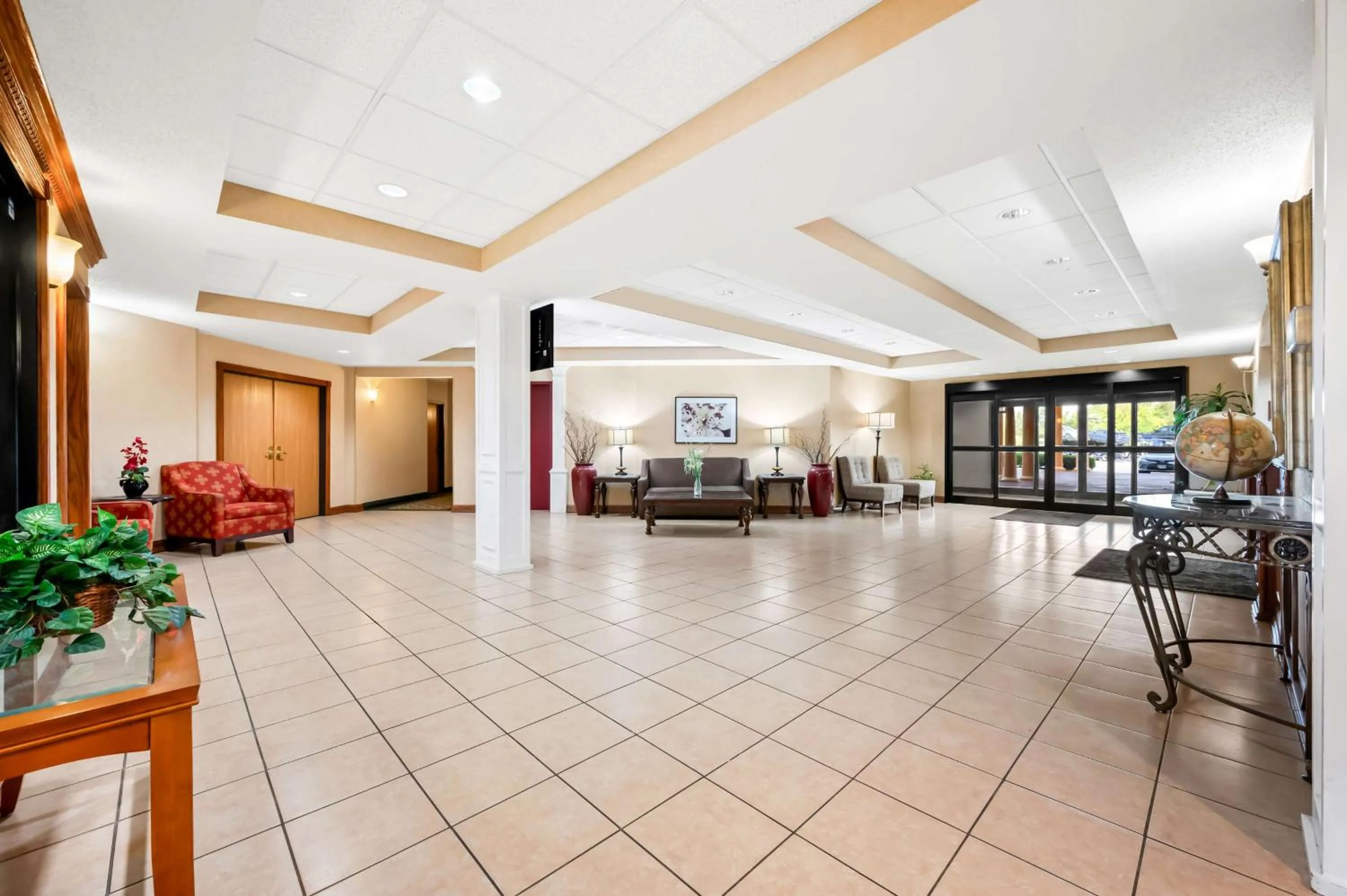 Lobby or reception in Best Western Annawan Inn