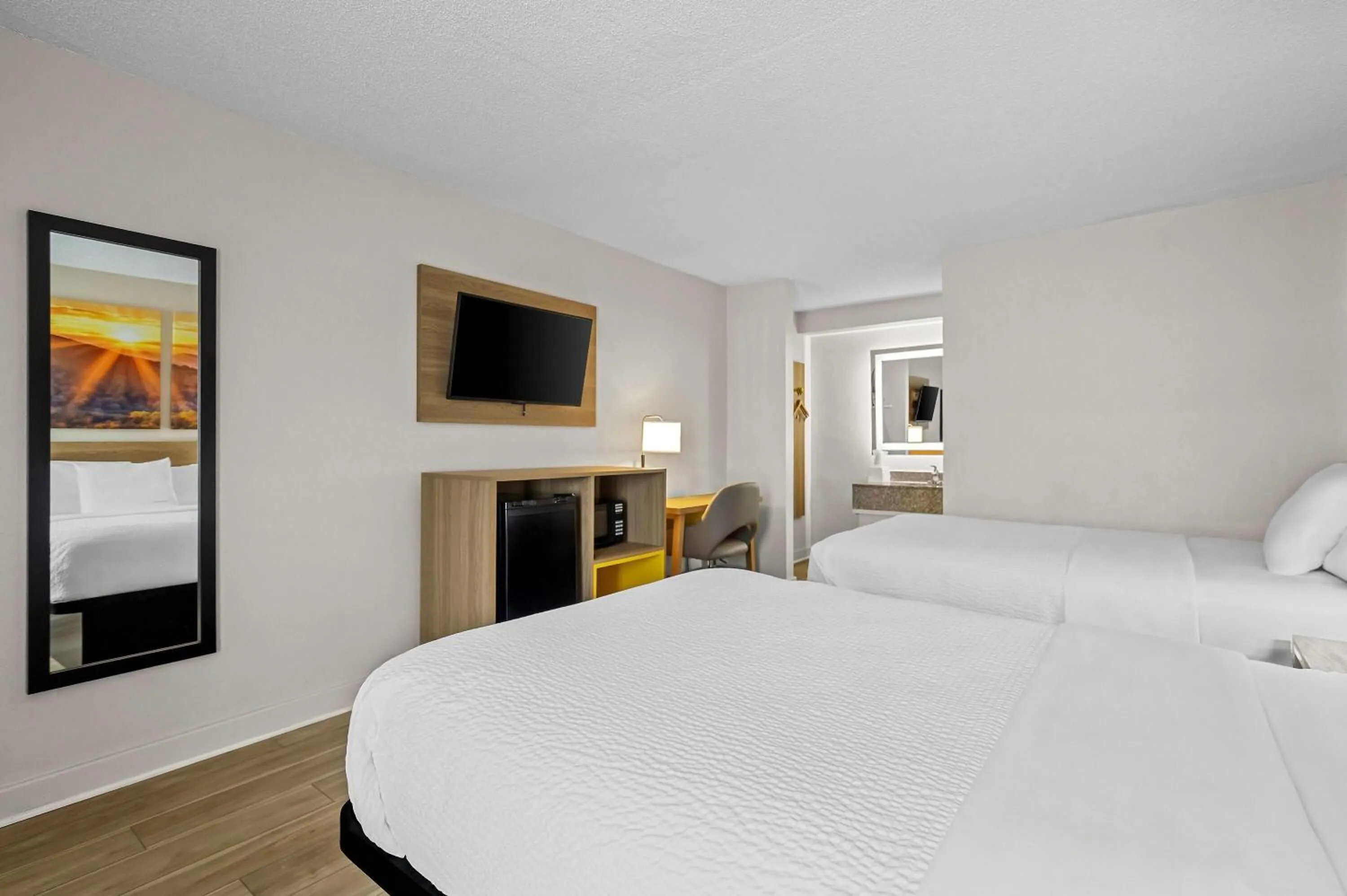 Bed in Days Inn by Wyndham Salem