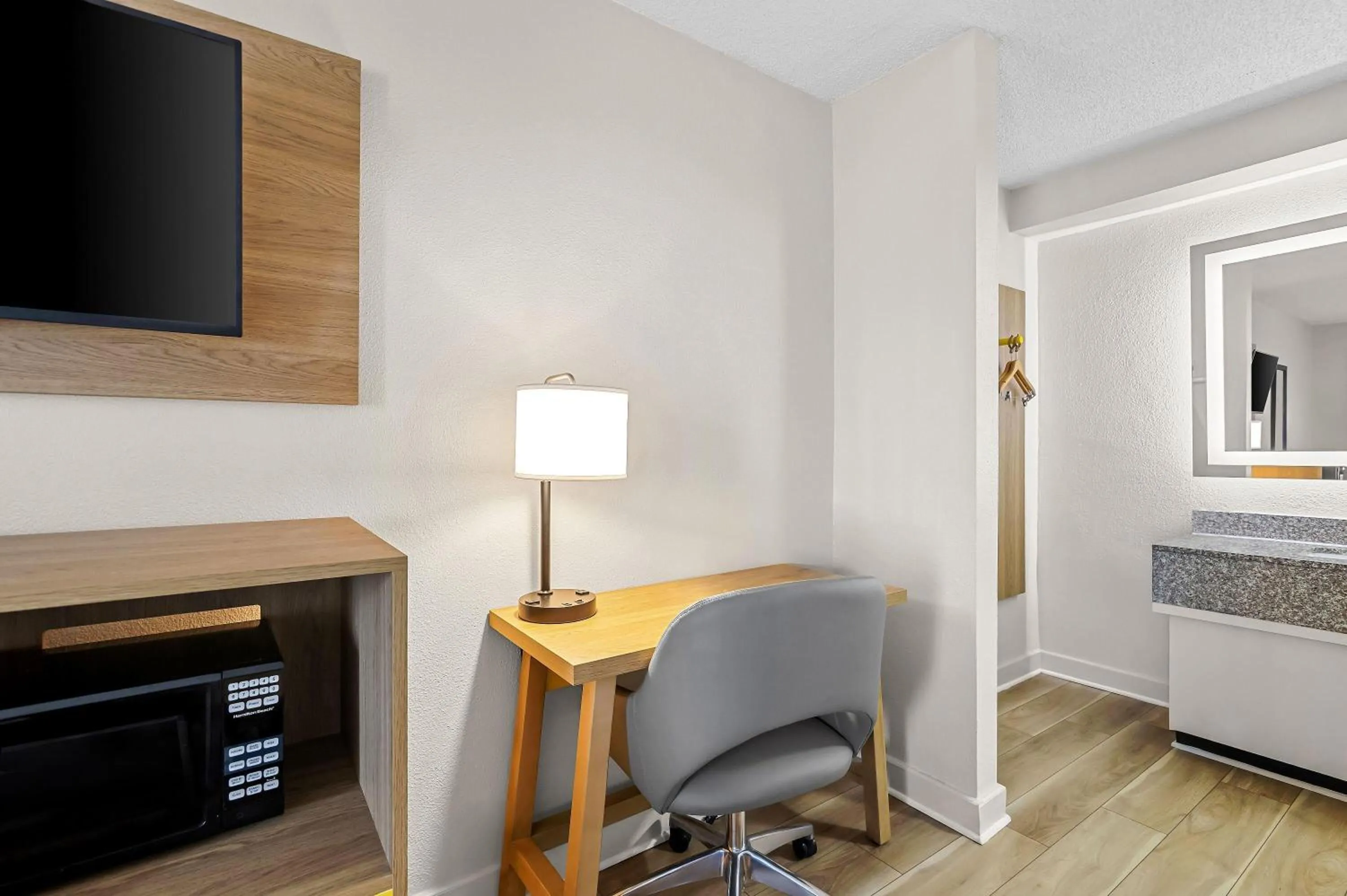 Bed in Days Inn by Wyndham Salem