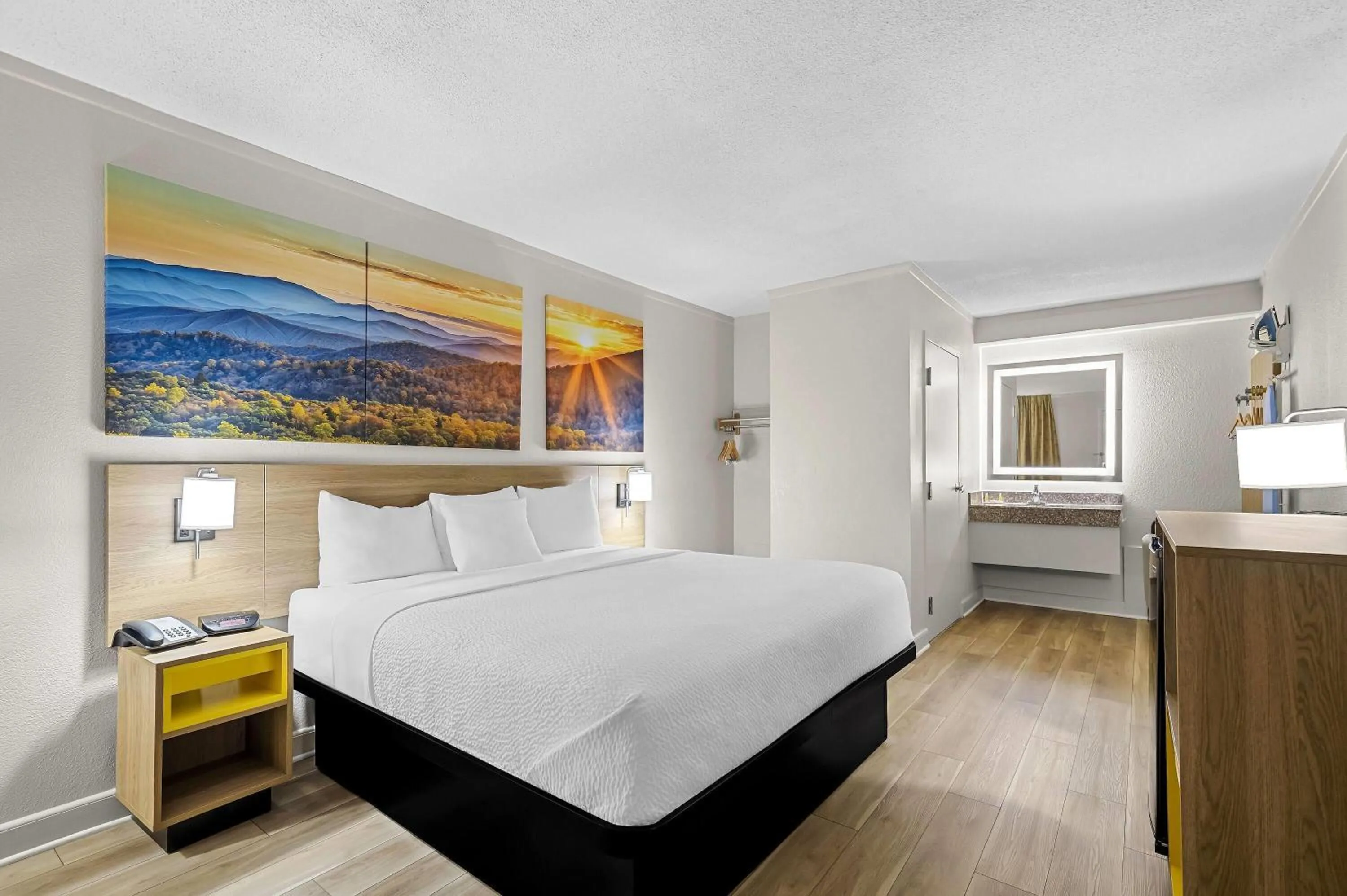 Bed in Days Inn by Wyndham Salem