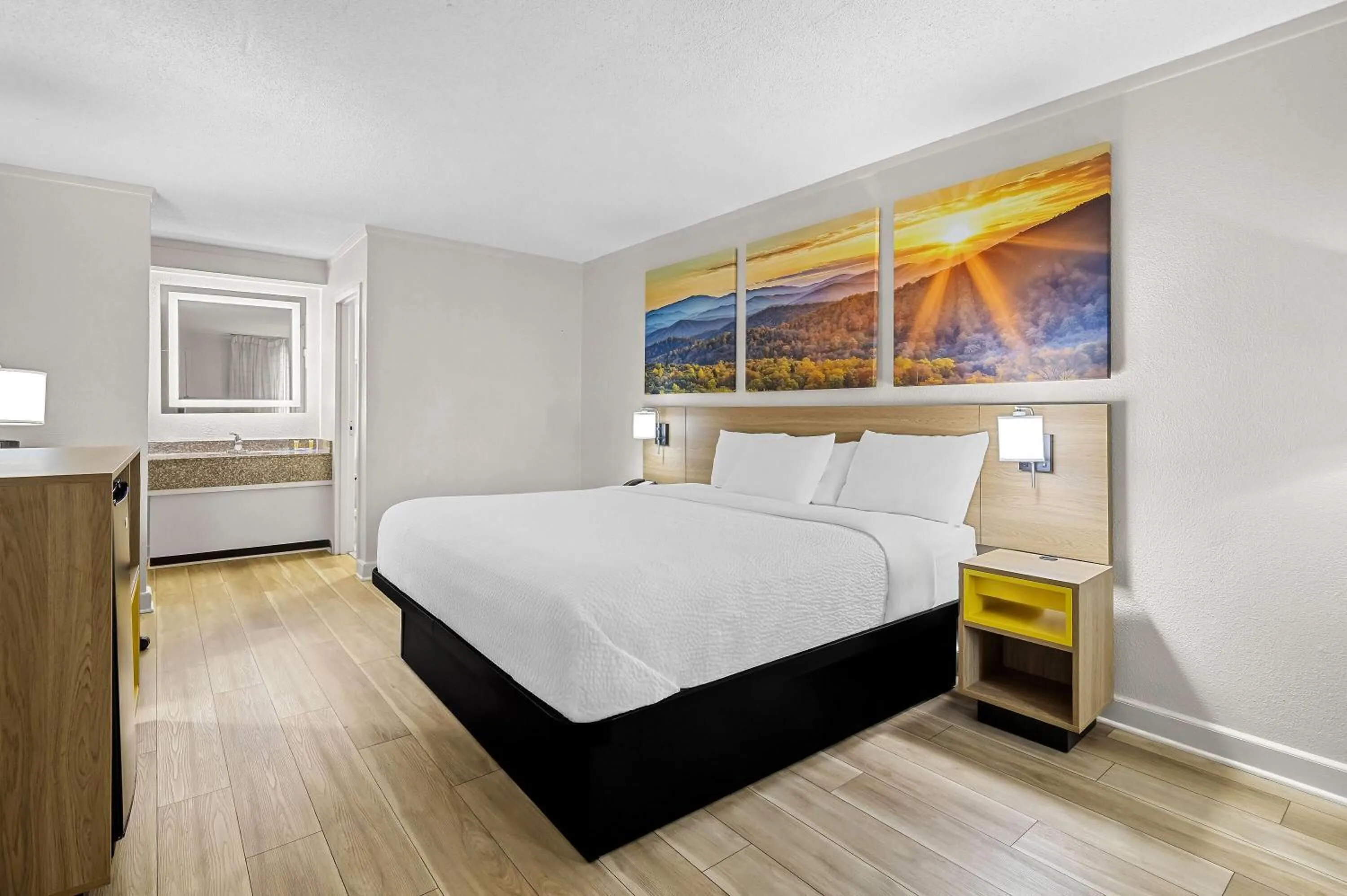 Bed in Days Inn by Wyndham Salem