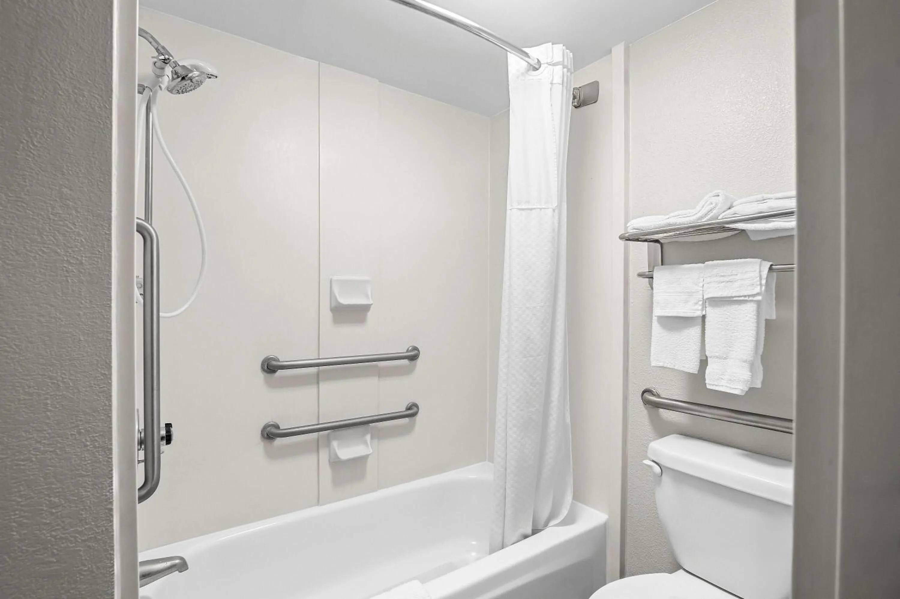 Photo of the whole room in Days Inn by Wyndham Salem