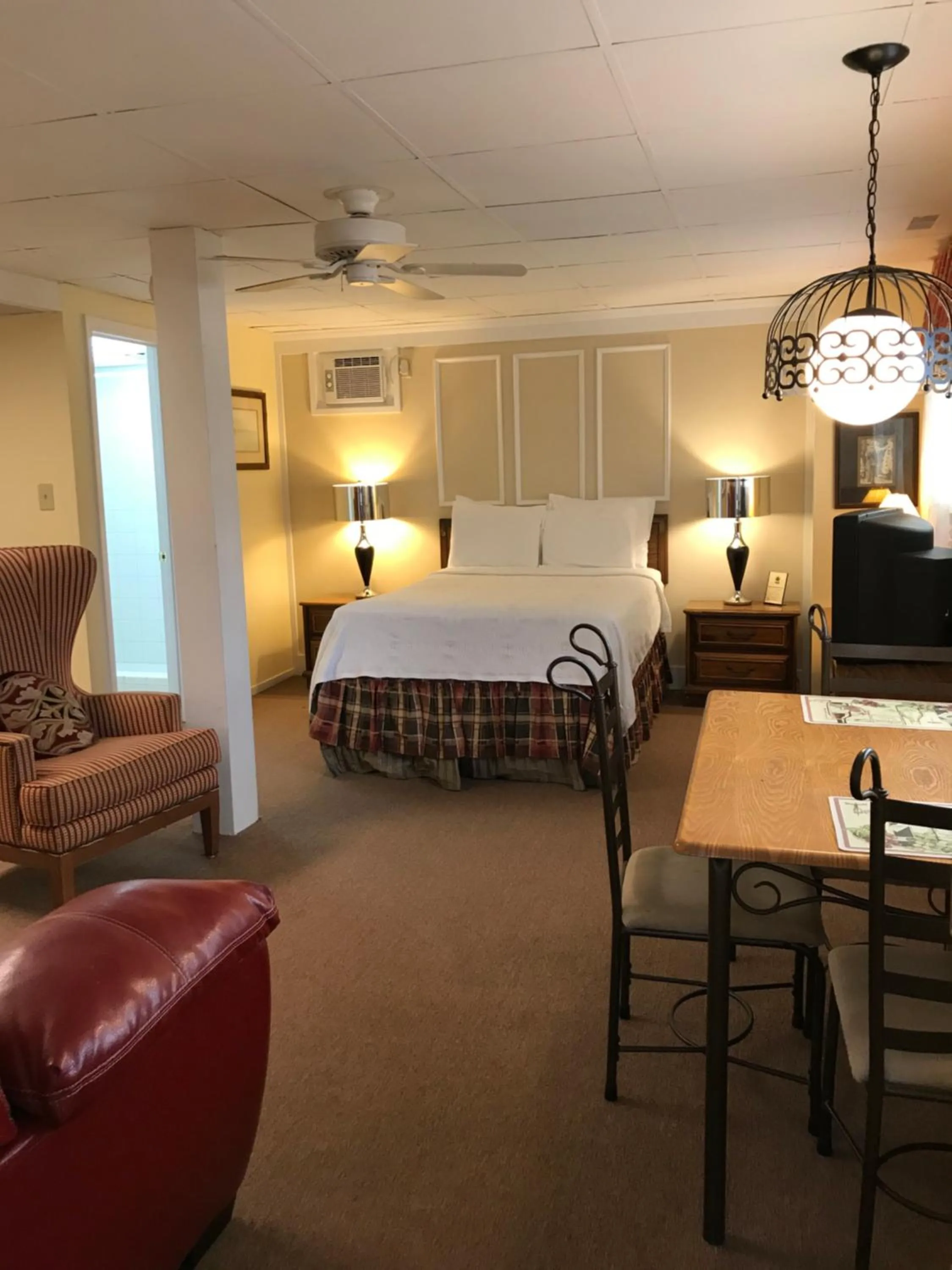 Photo of the whole room in Cutty Sark Efficiencies and Historic Cottage's