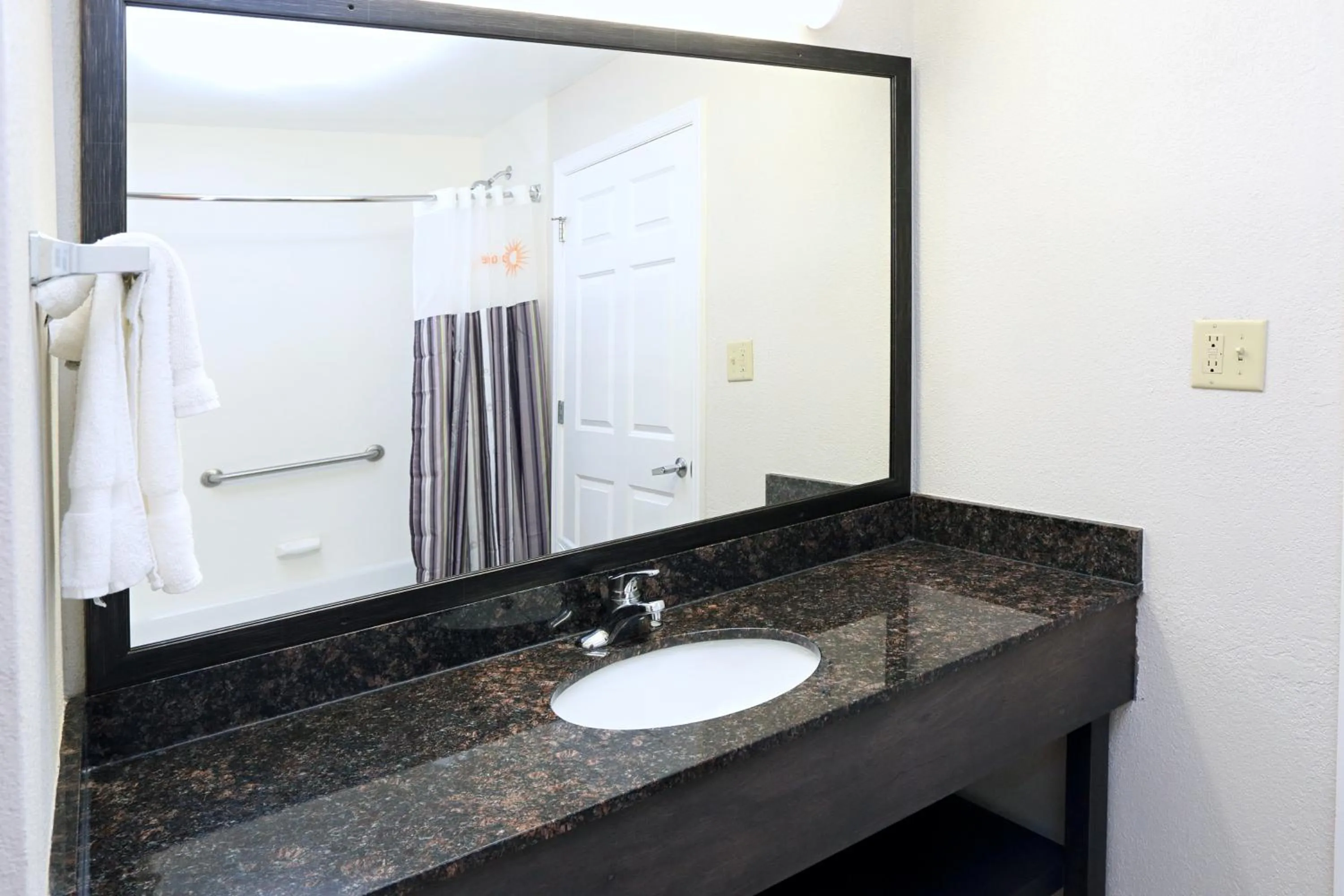 La Quinta Inn & Suites by Wyndham Norfolk