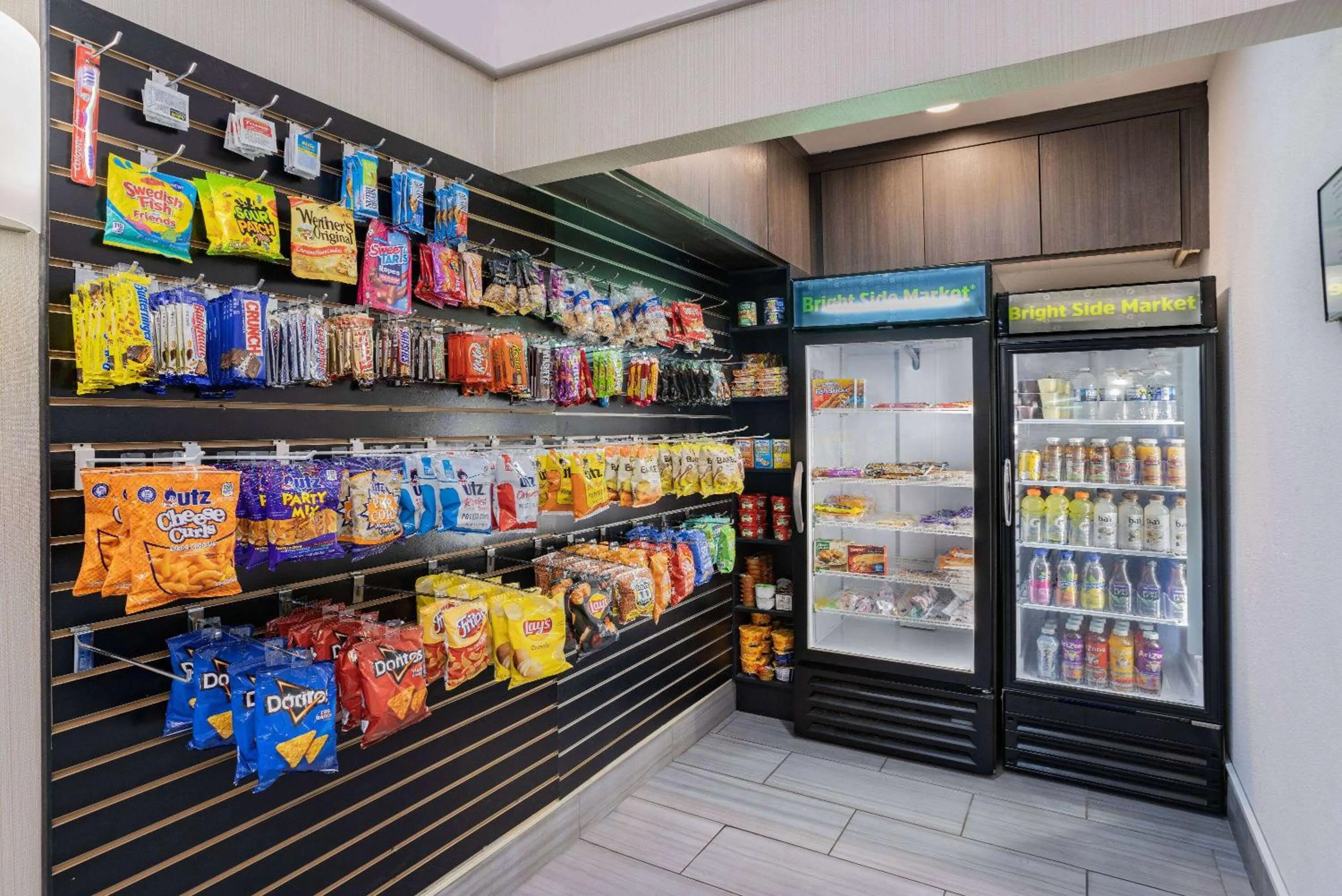 Food and drinks in La Quinta Inn & Suites by Wyndham Norfolk