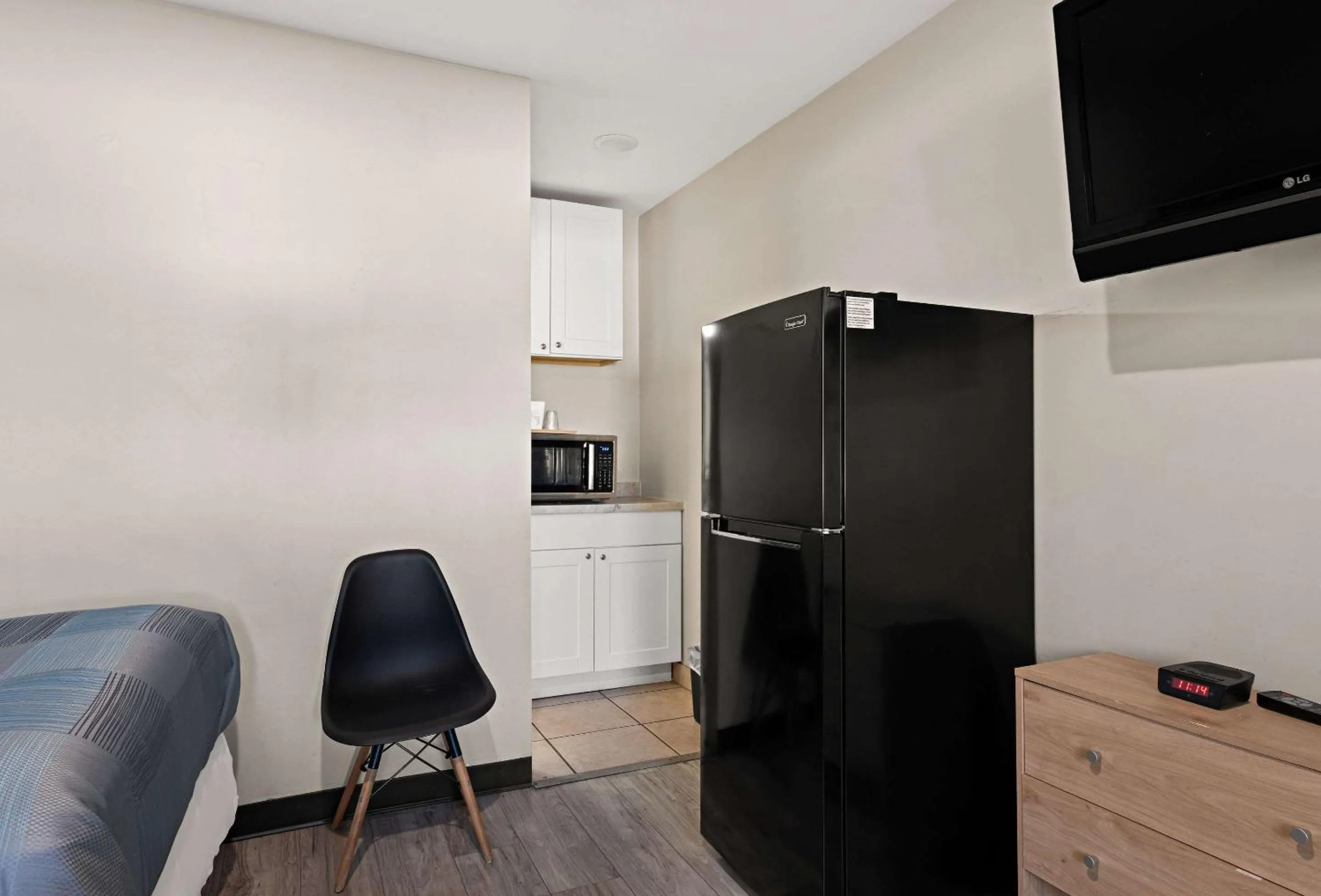 Bedroom in Rodeway Inn Charlotte Independence Blvd