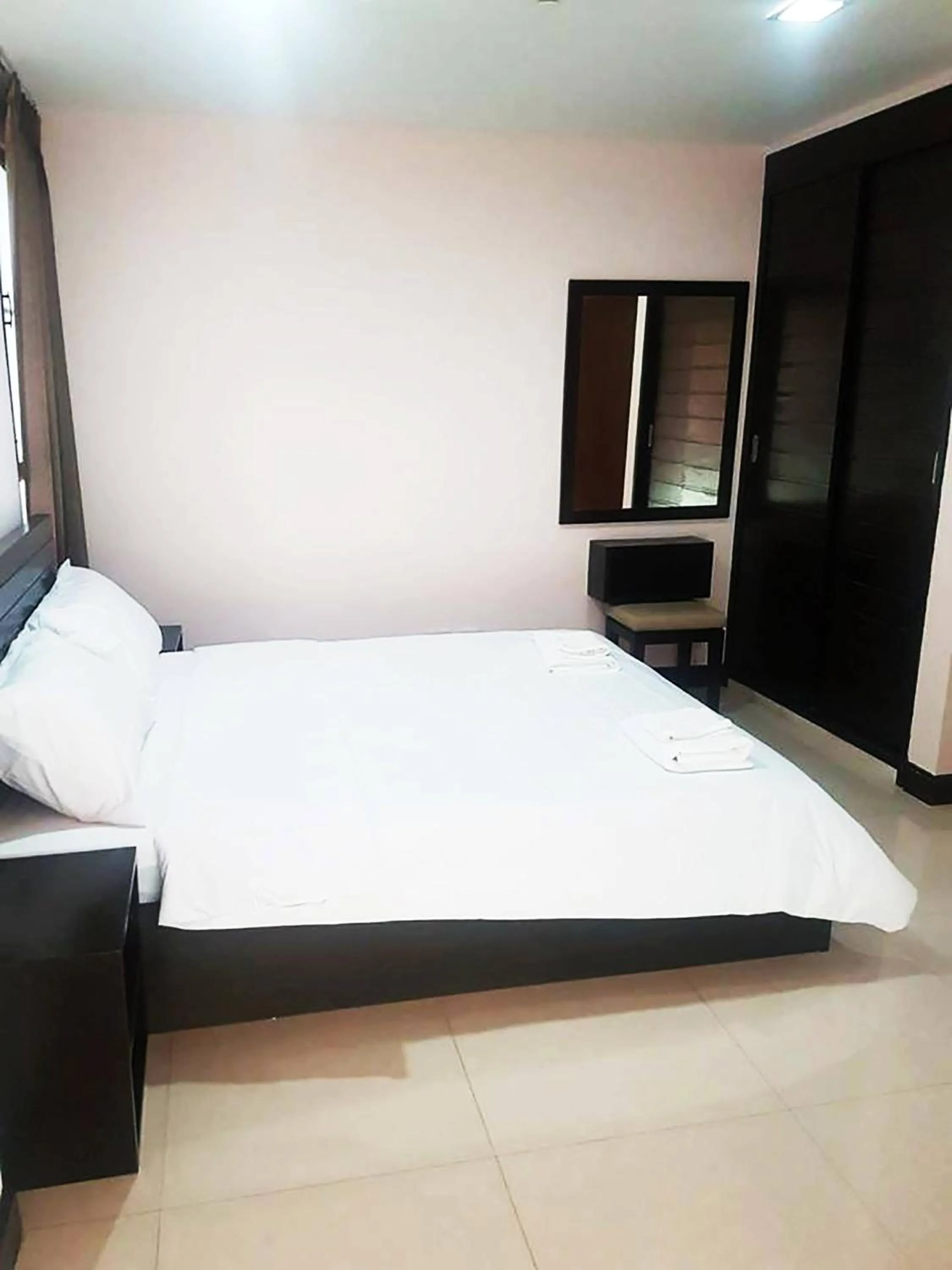Bed in Mok Mek 72