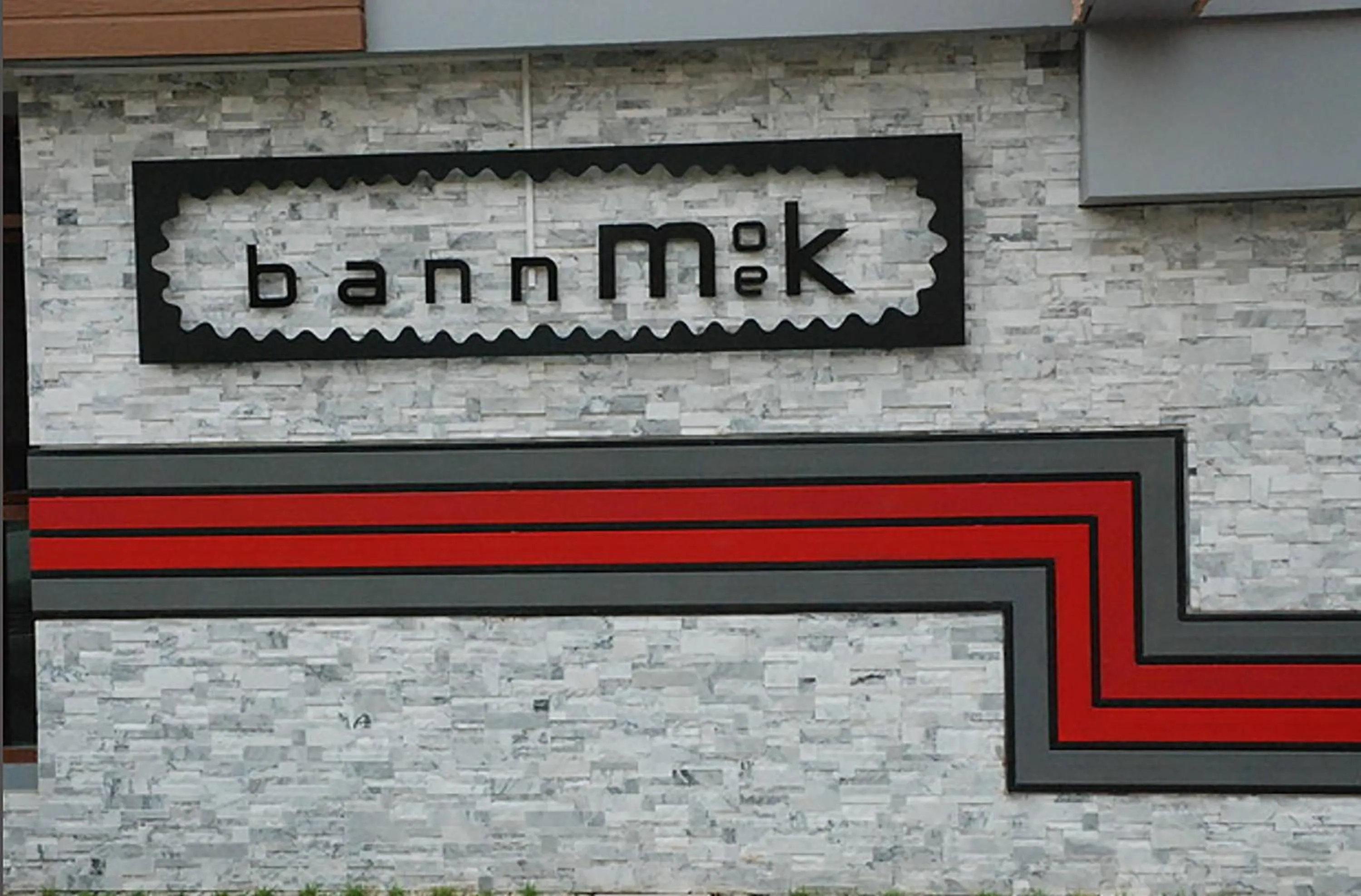 Property building in Mok Mek 72