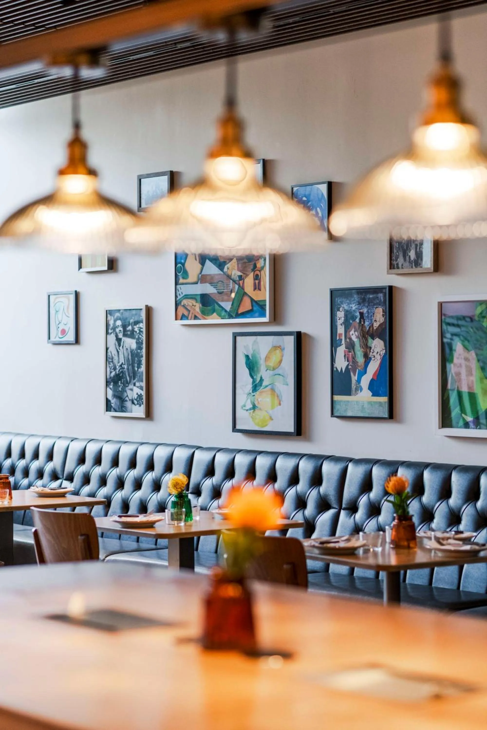 Restaurant/places to eat in Radisson Hotel and Conference Centre London Heathrow