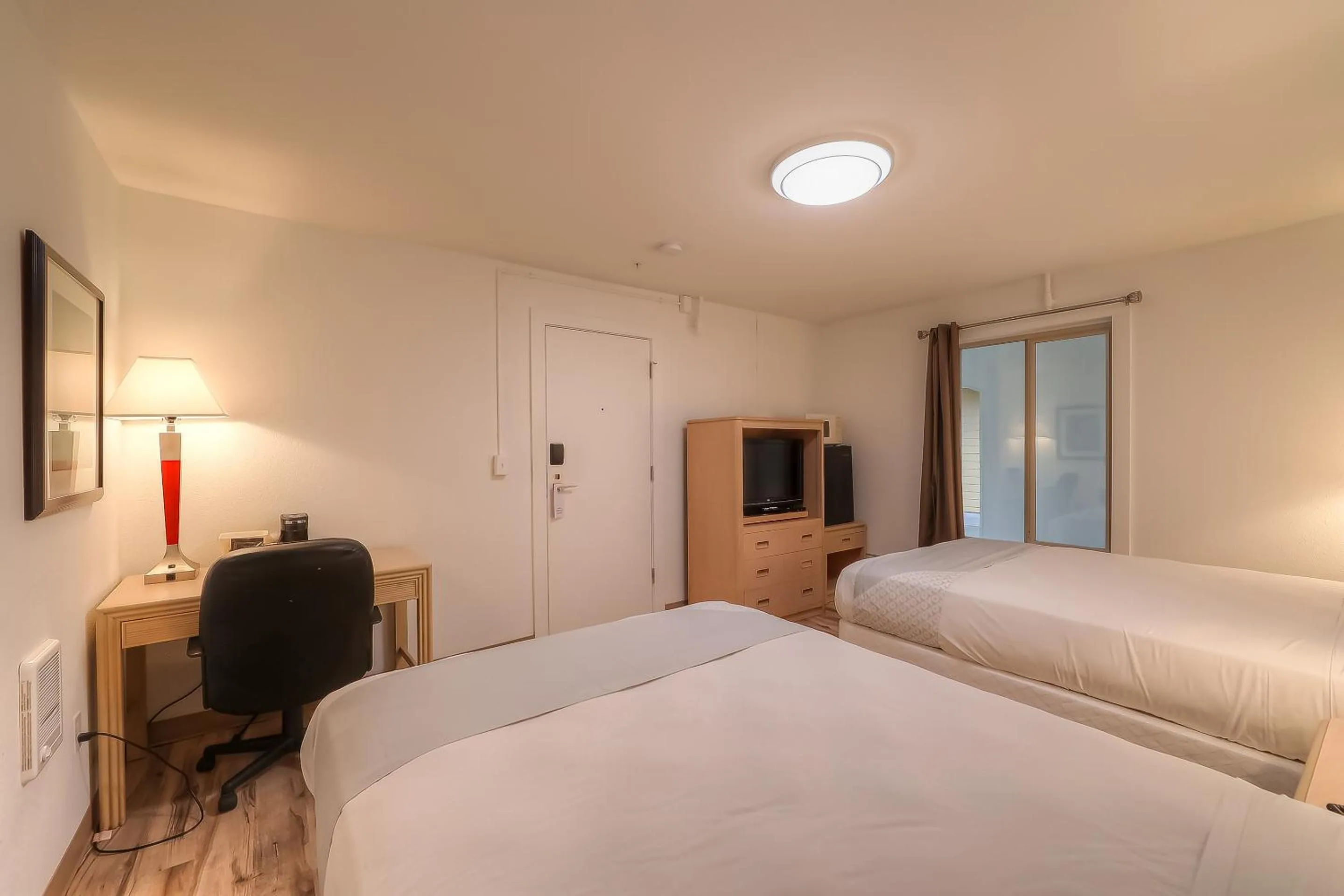 Bedroom, Bed in Newport Inn By OYO - Hwy 101