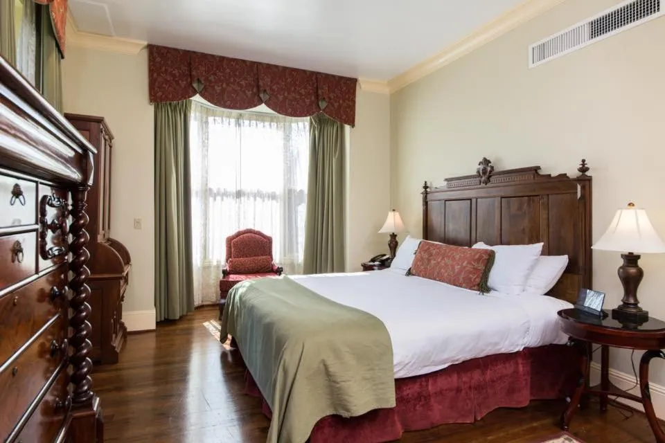 Bedroom, Bed in Hotel Diamond