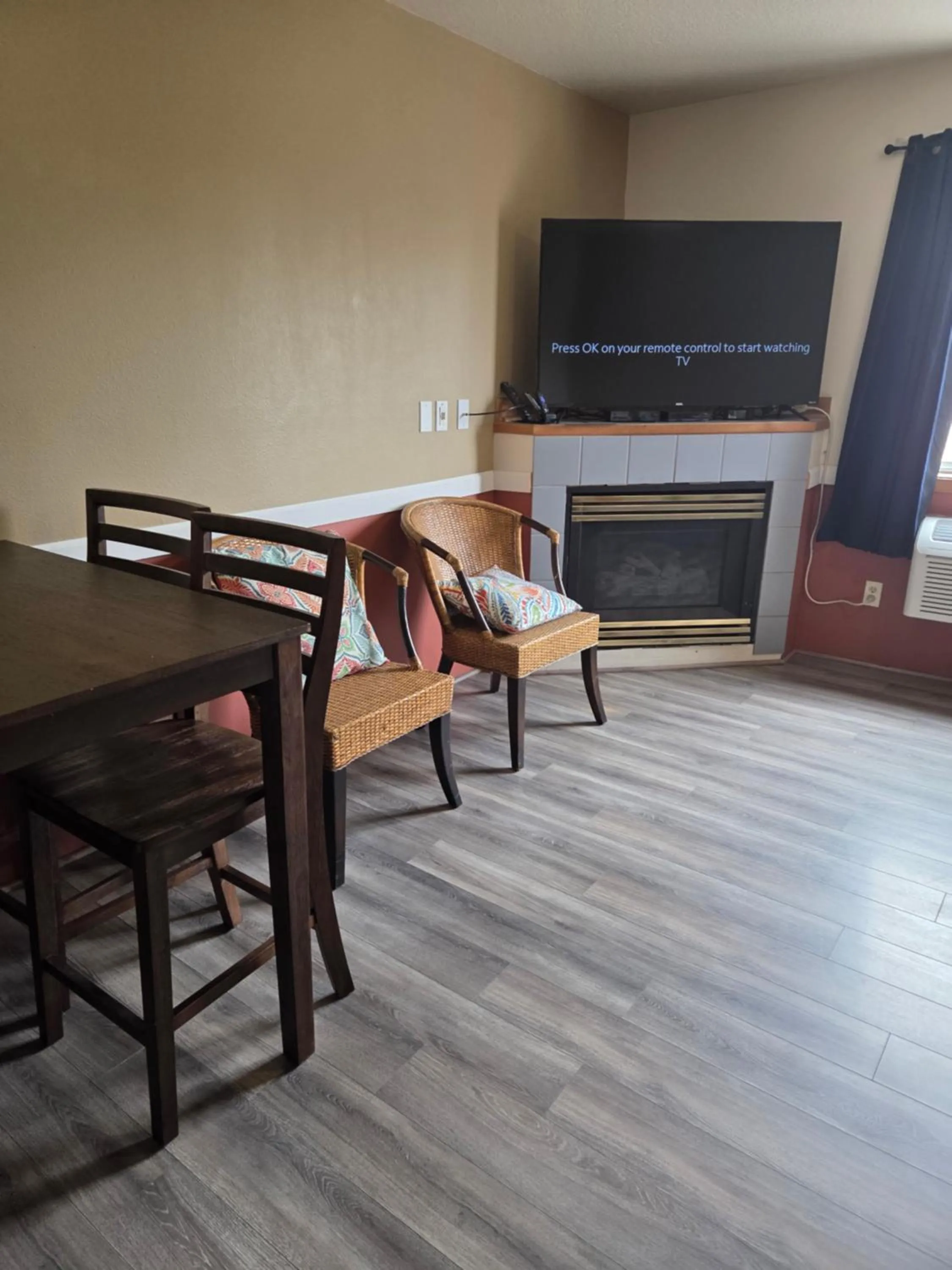 Seating area in Hillcrest Inn