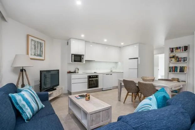 Bayview Beachfront Apartments, in town right on the beach