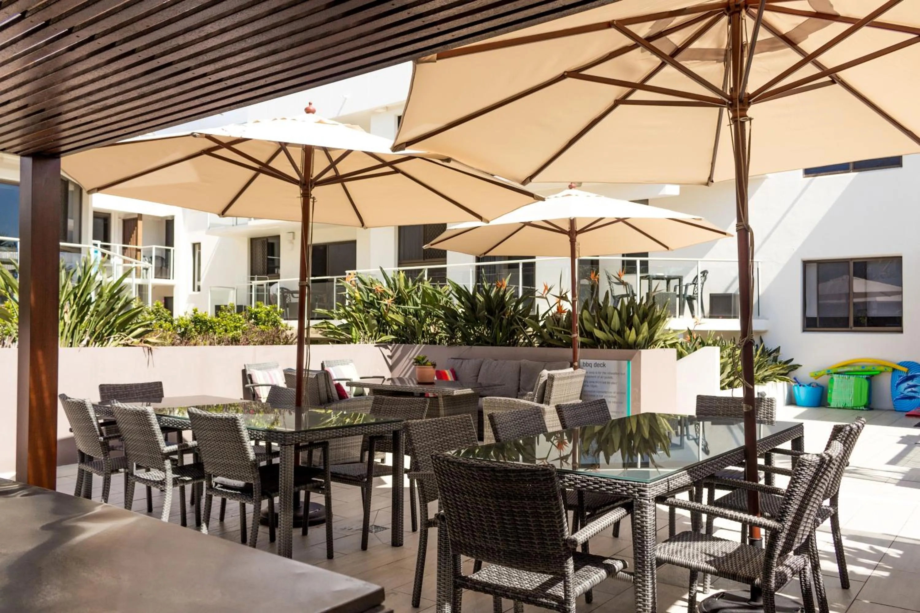 Restaurant/places to eat in Bayview Beachfront Apartments, in town right on the beach