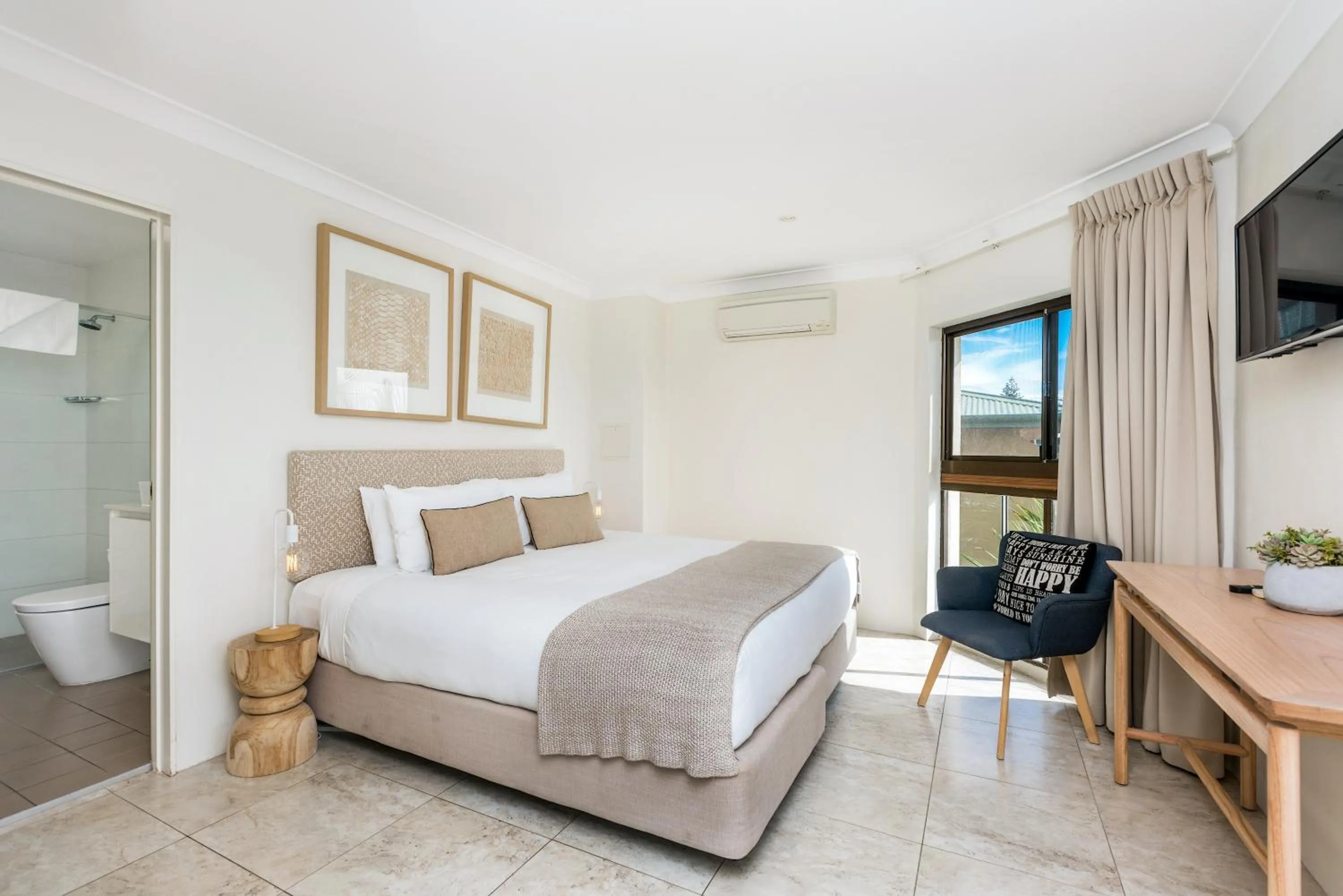 Bathroom, Bed in Bayview Beachfront Apartments, in town right on the beach