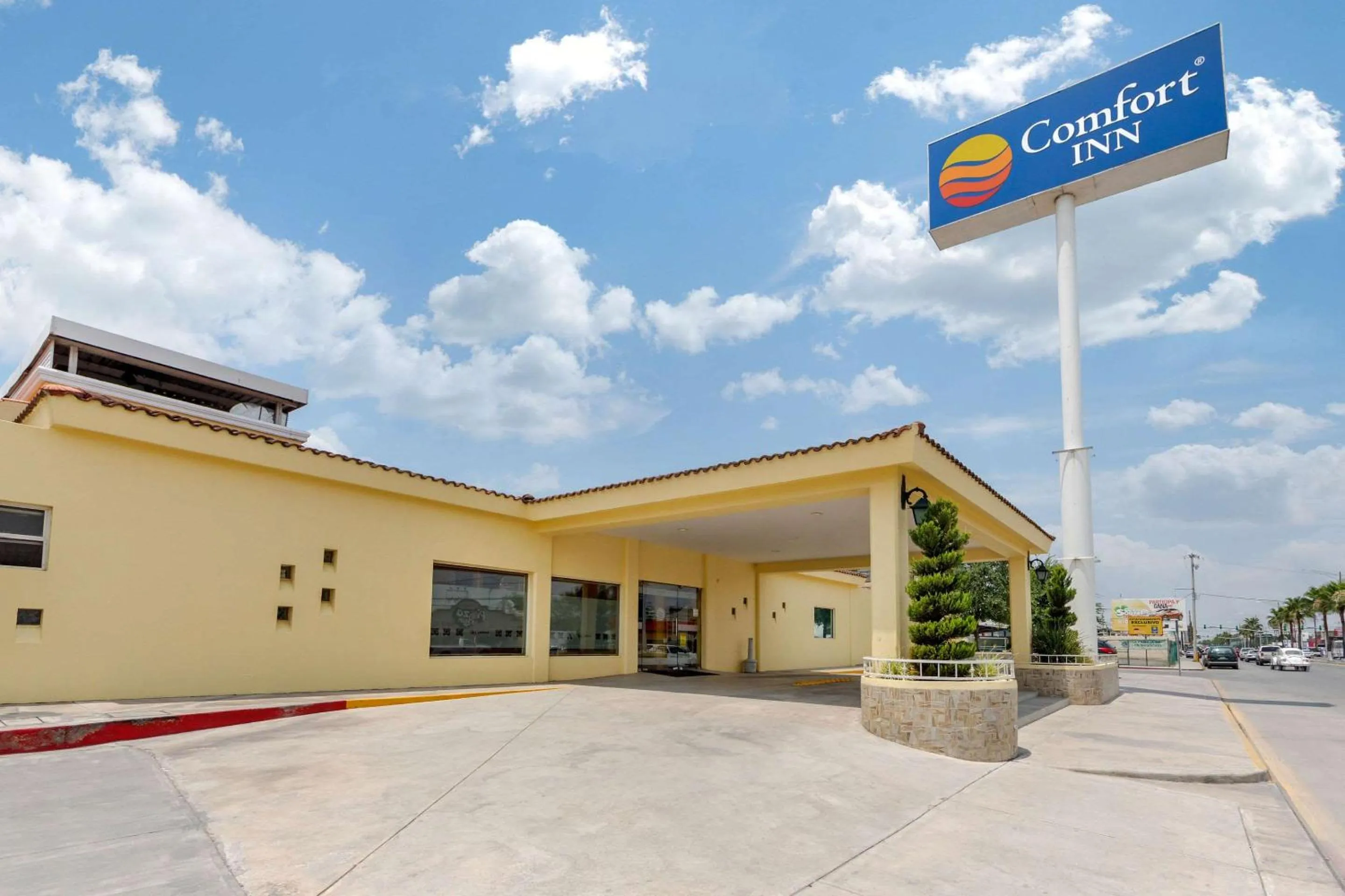 Property Building in Comfort Inn Monclova