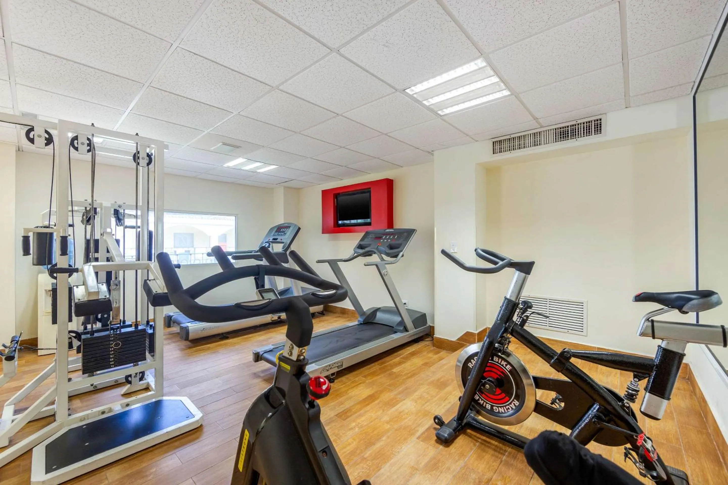 Fitness centre/facilities, Fitness Center/Facilities in Comfort Inn Monclova