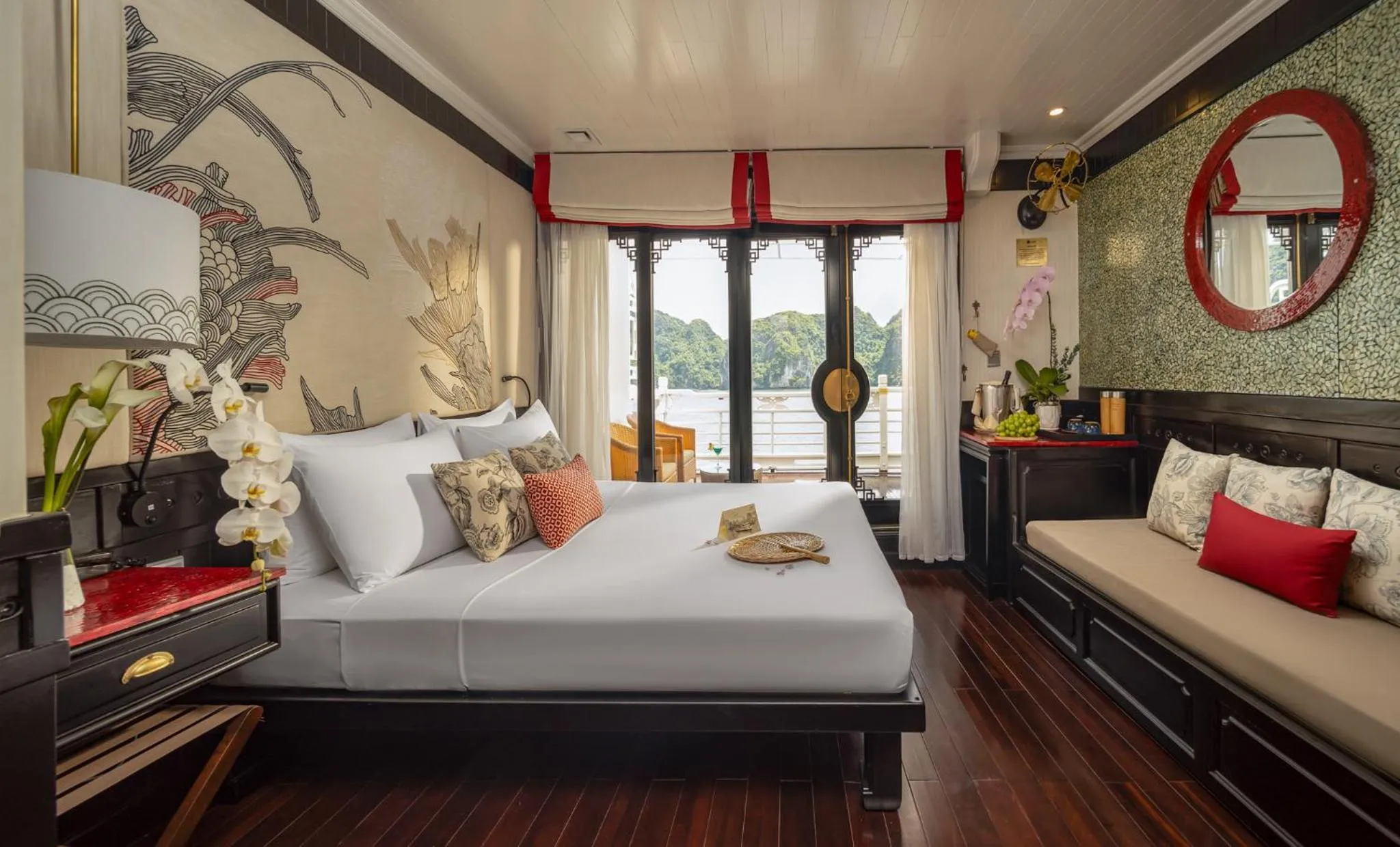 Bedroom, Bed in The Au Co Cruise - Managed by Bhaya Cruises