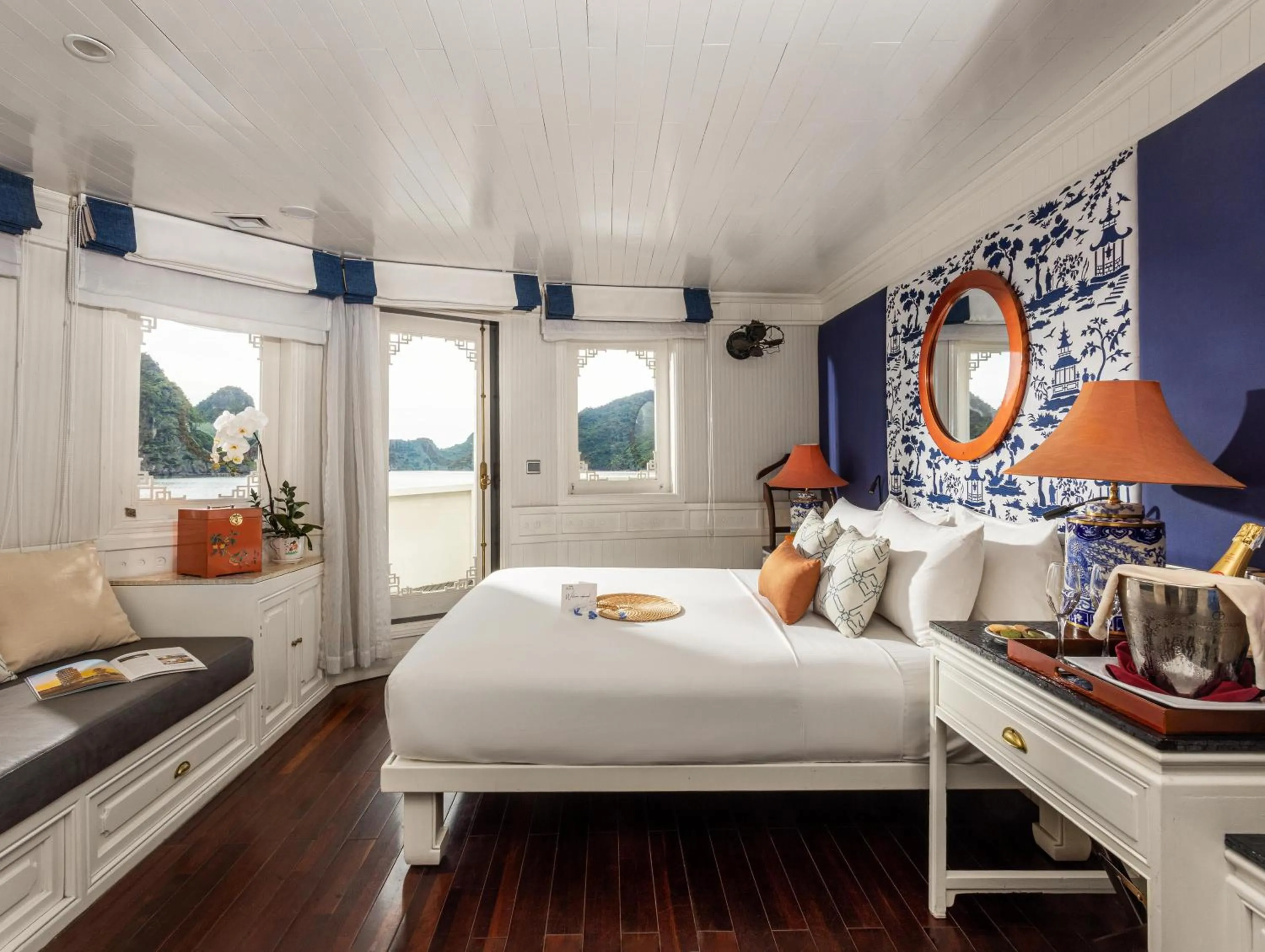 Bed in The Au Co Cruise - Managed by Bhaya Cruises