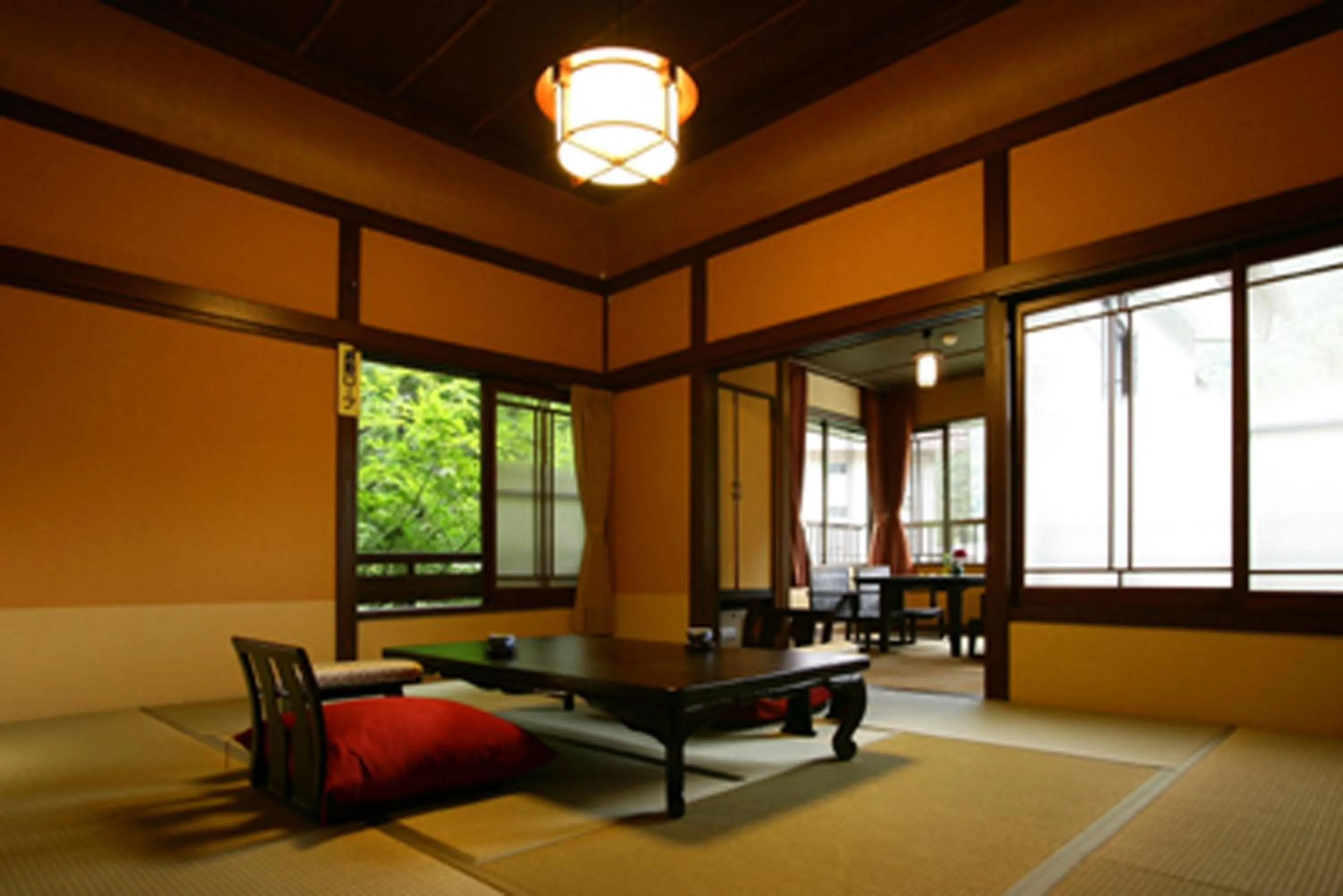 Living room in Hakone Onsen Ryokan Yaeikan