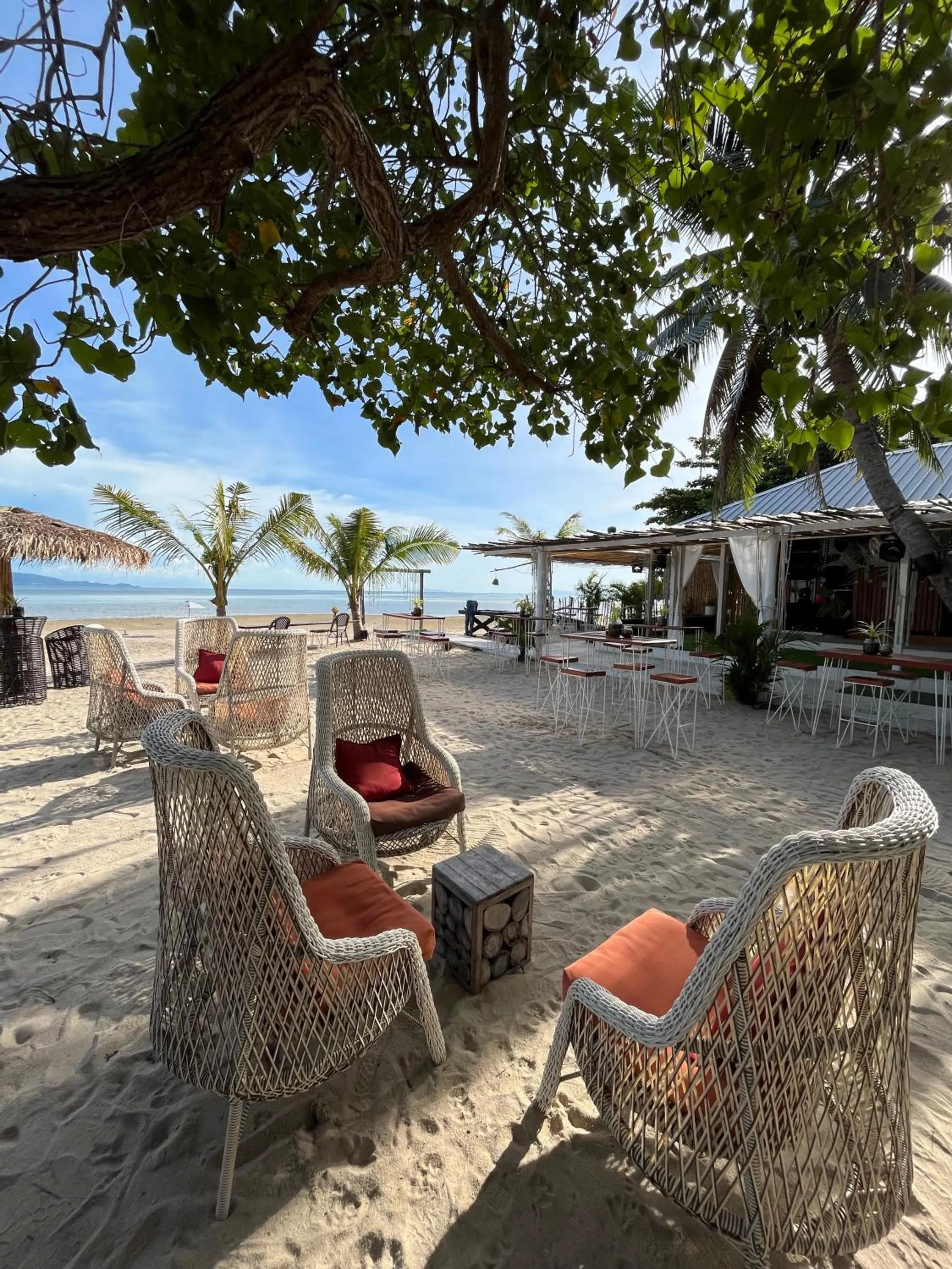 Lounge or bar in Sabaii Bay Resort