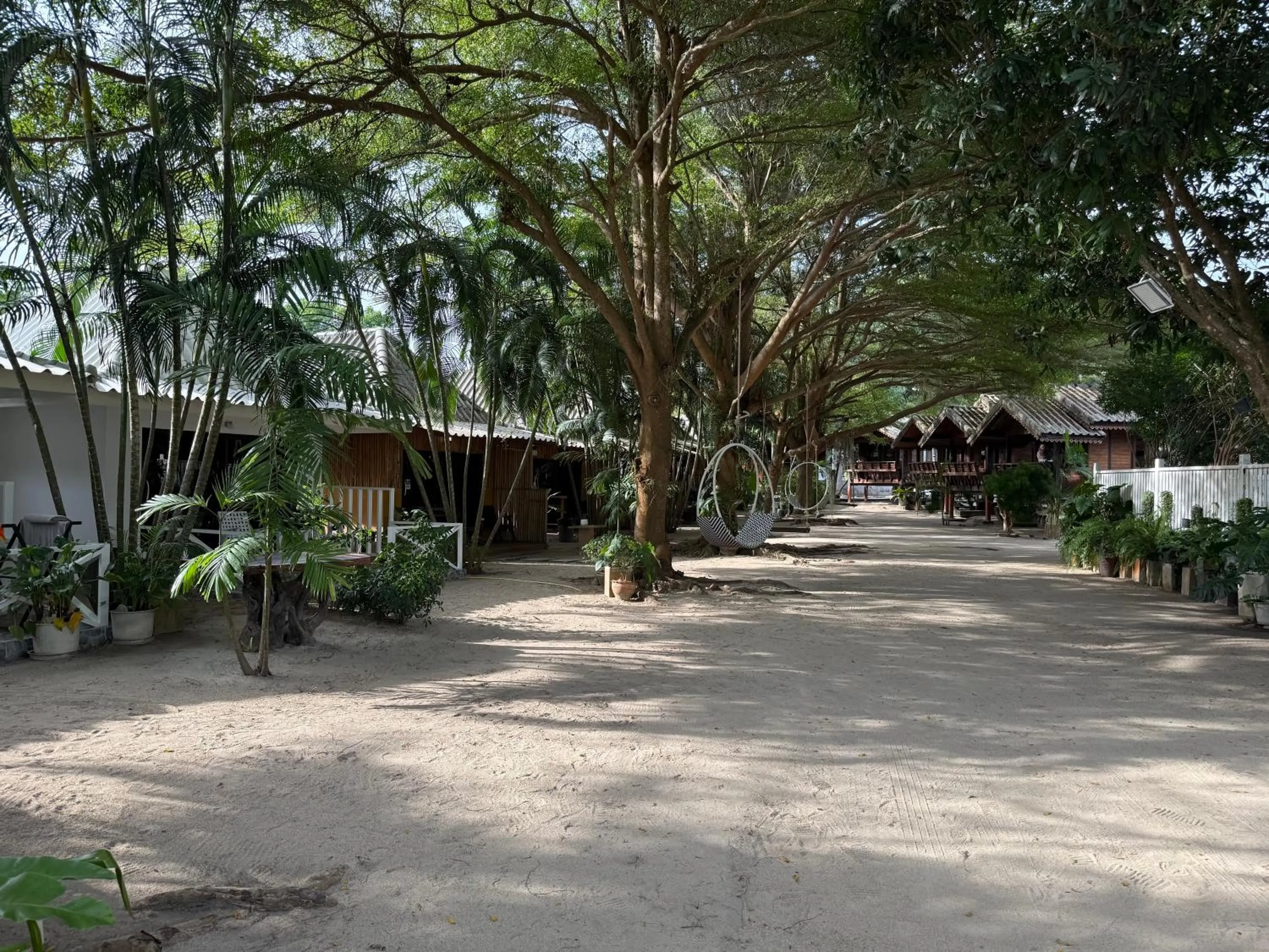 Day in Sabaii Bay Resort