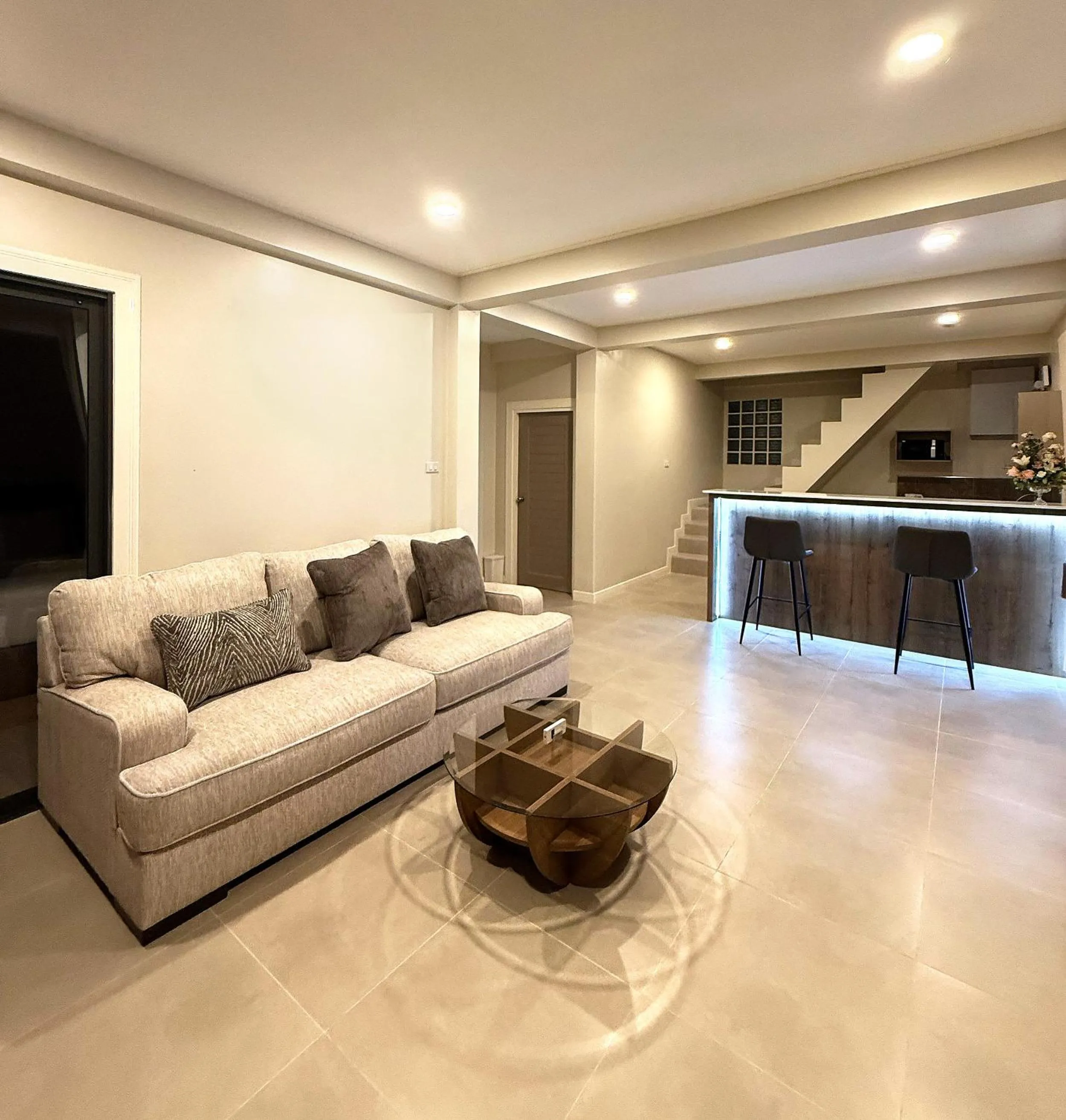 Living room in Sabaii Bay Resort