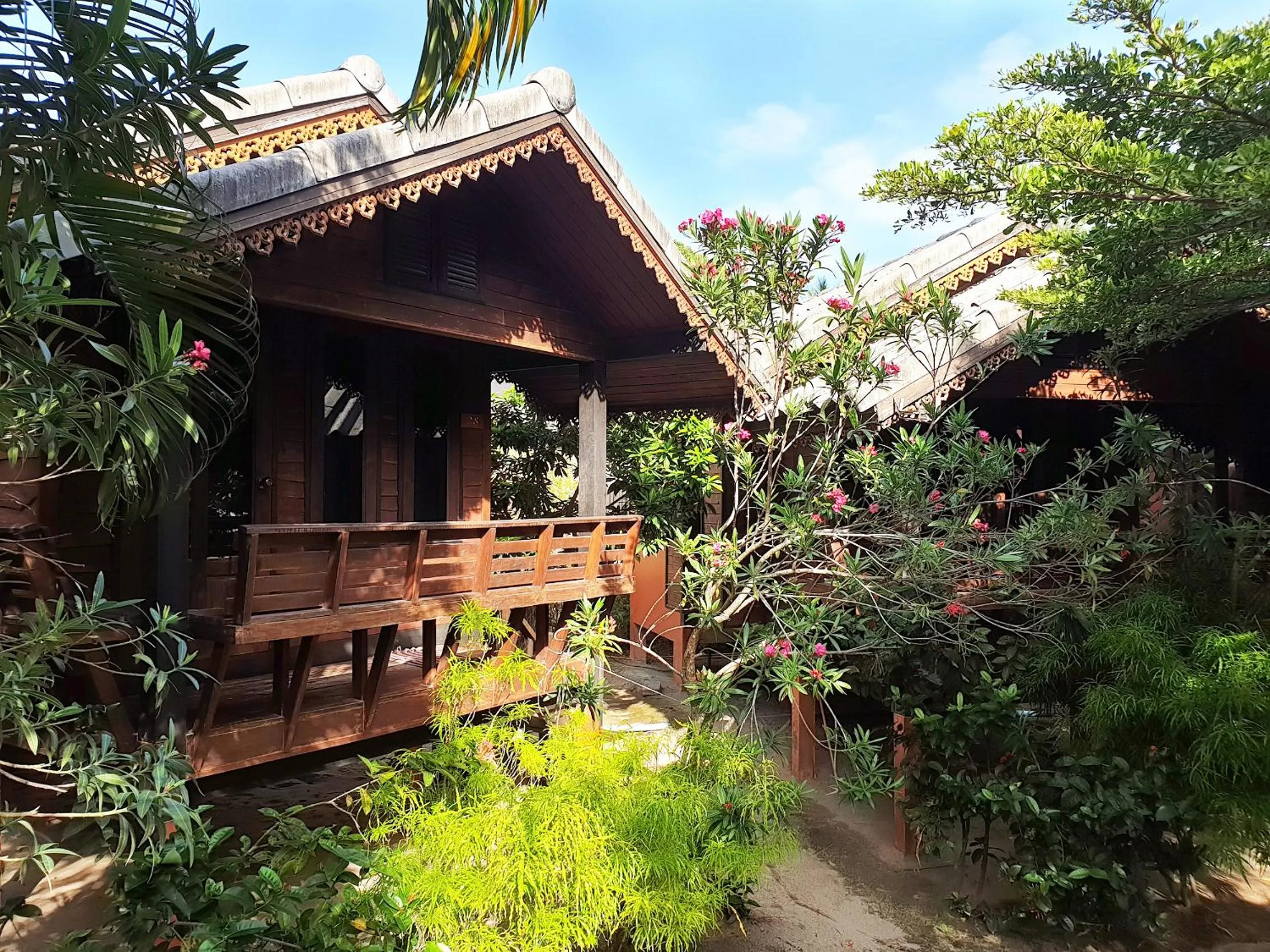 Two Person AC Bungalow in Sabaii Bay Resort