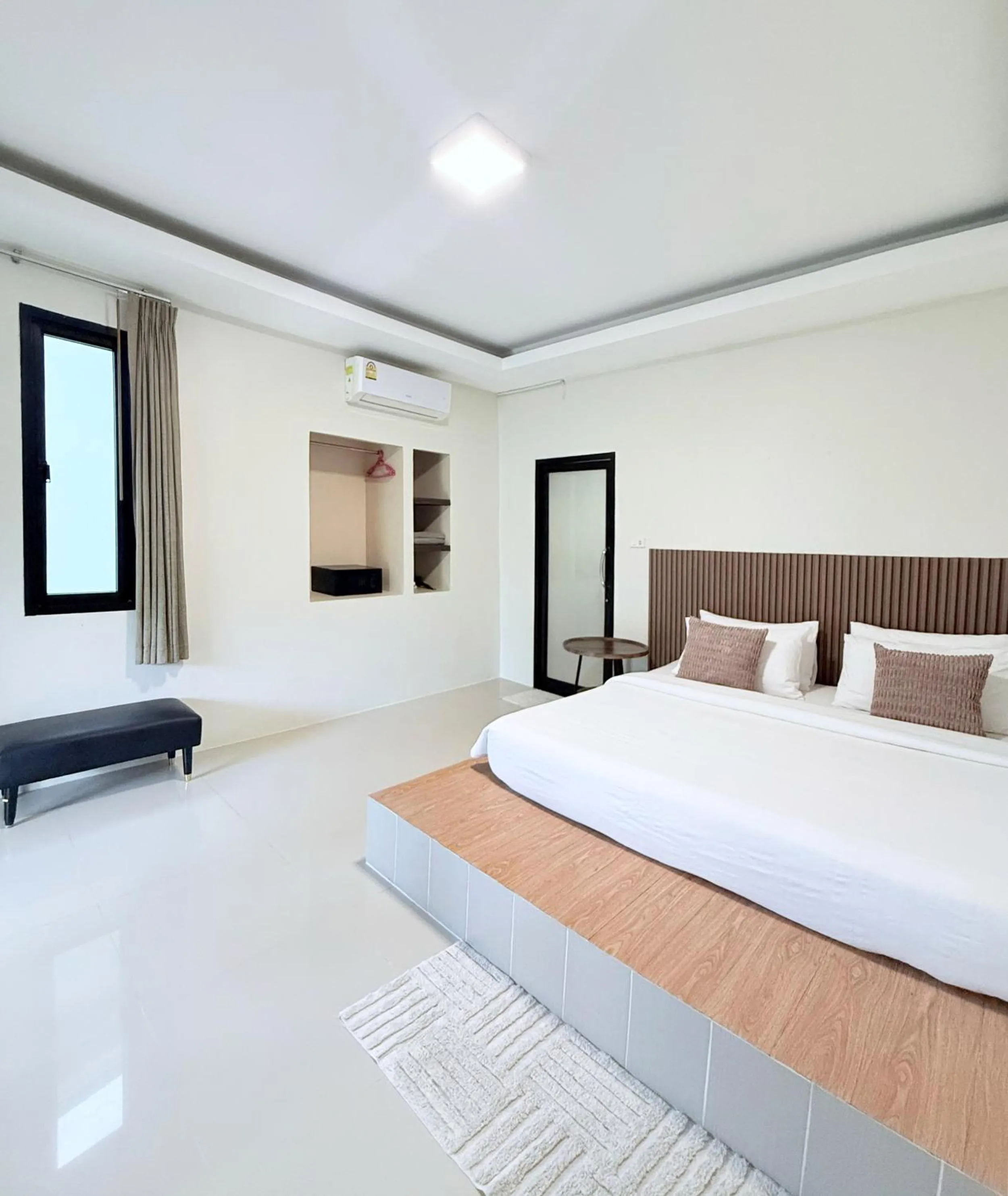 Bed in Sabaii Bay Resort