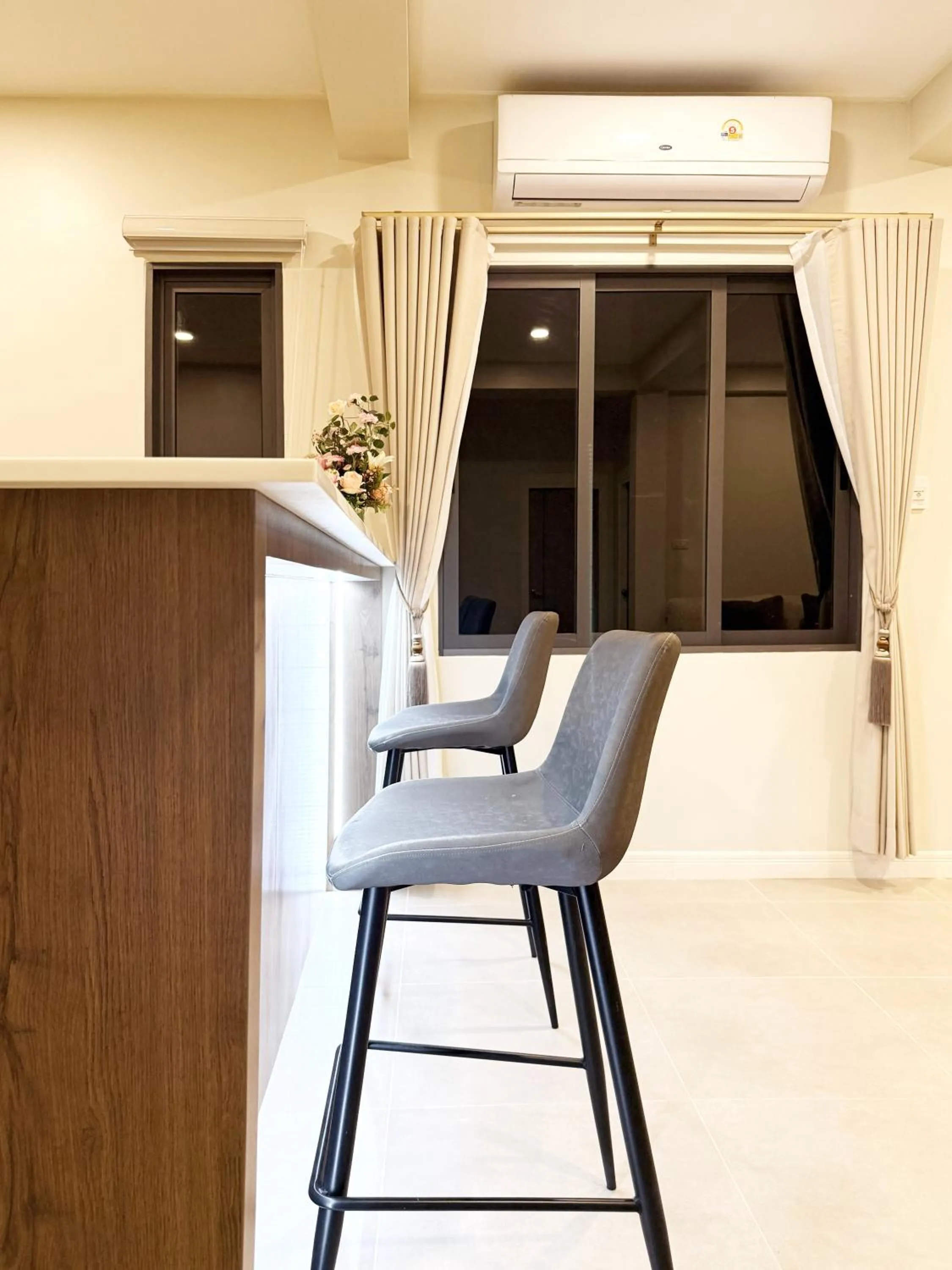 Living room in Sabaii Bay Resort