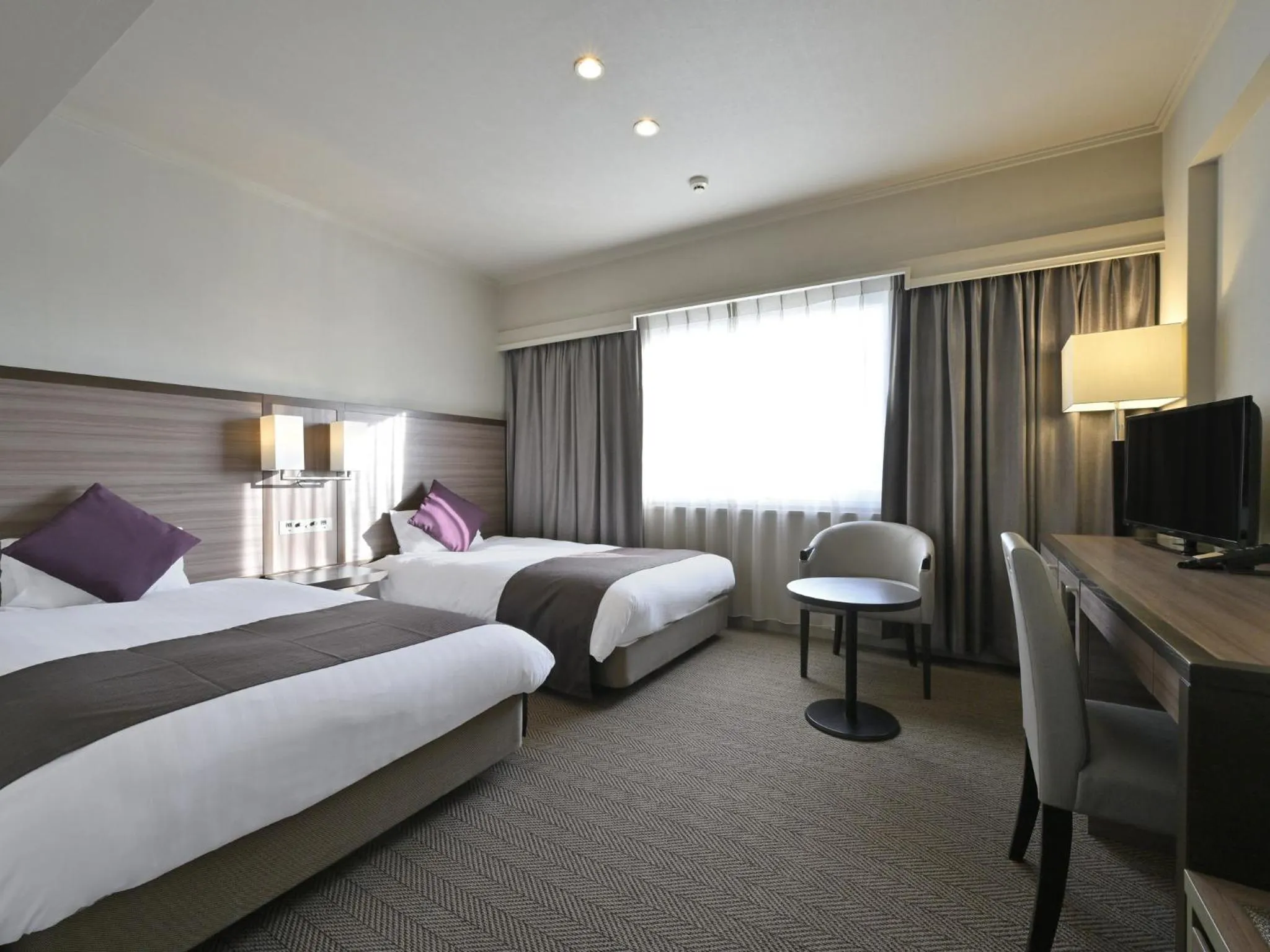 Photo of the whole room, Bed in Takamatsu Kokusai Hotel