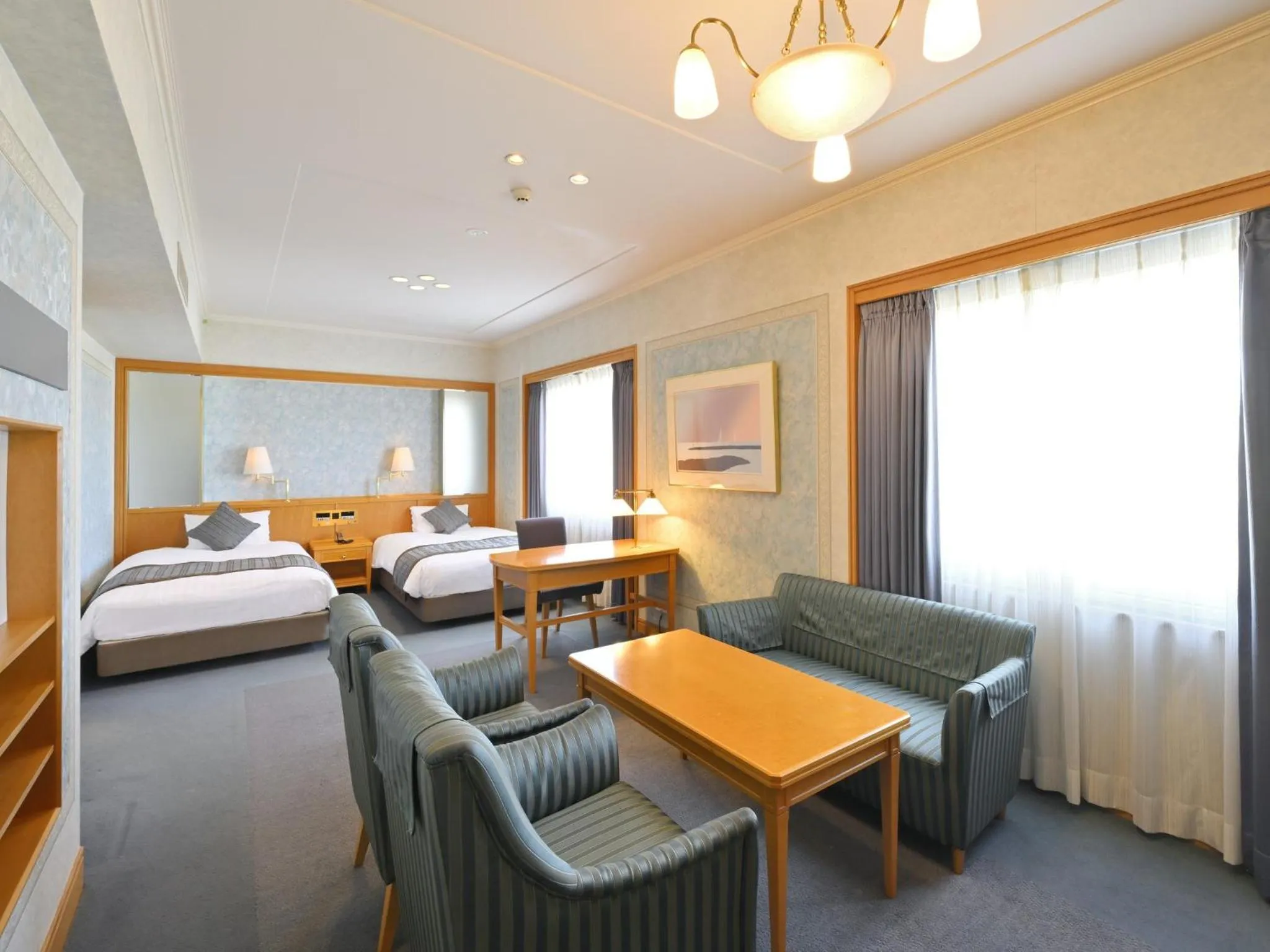 Photo of the whole room, Bed in Takamatsu Kokusai Hotel