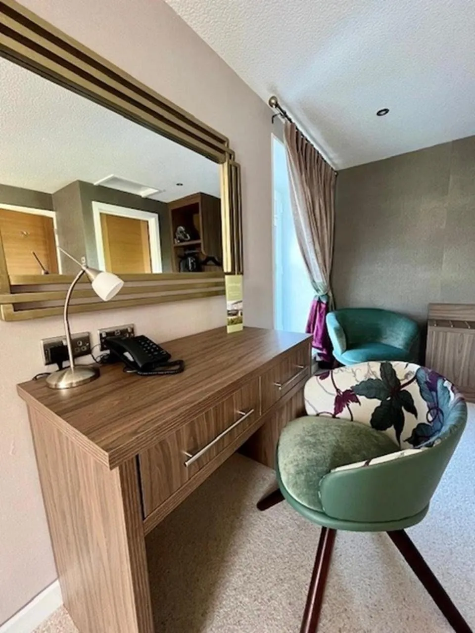 Bedroom in The Melbreak Hotel