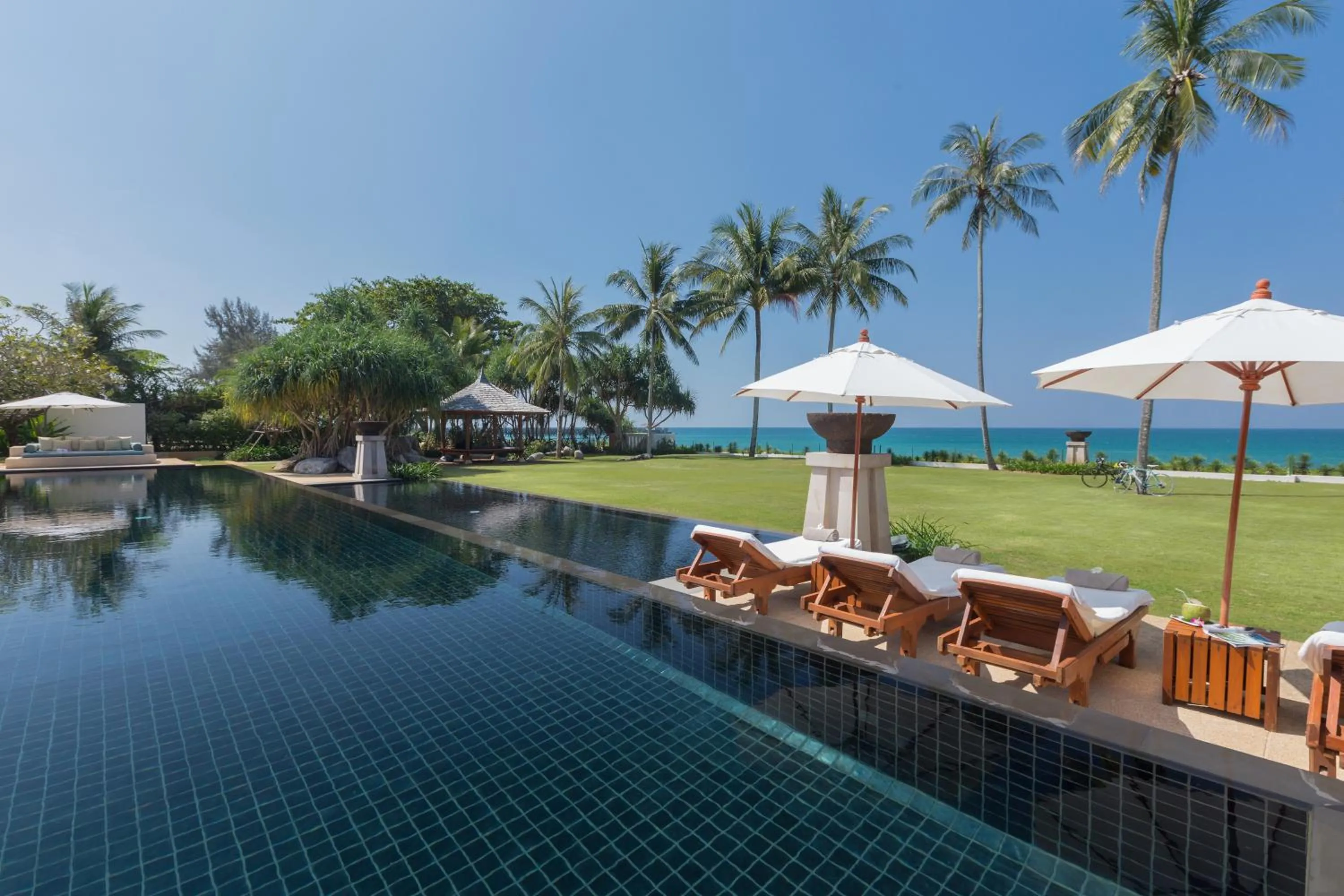 Swimming Pool in Villa Sundara - SHA Extra Plus