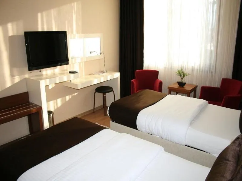 Photo of the whole room, Bed in Gosterisli Otel