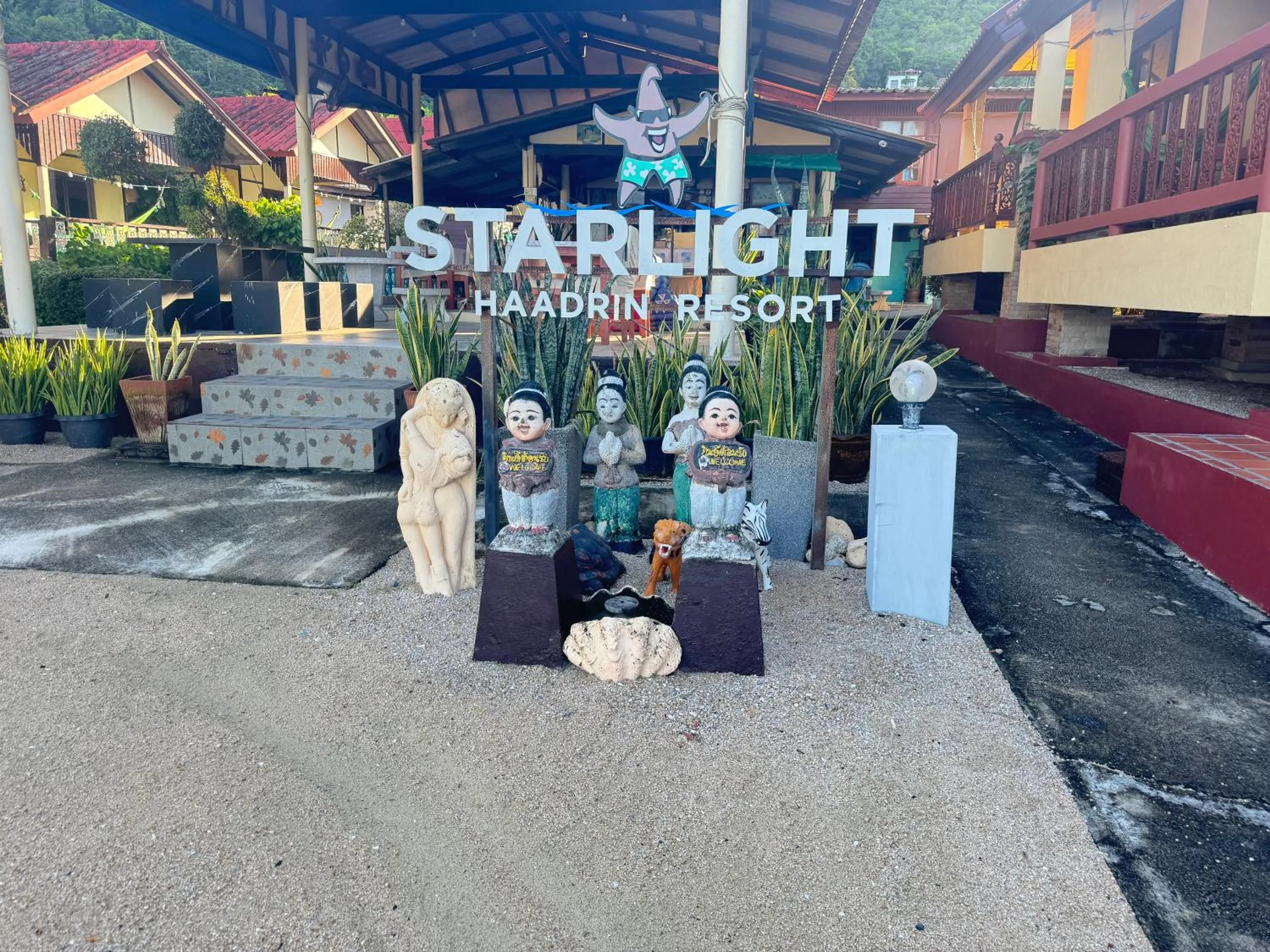 Property logo or sign in Starlight Haadrin Resort
