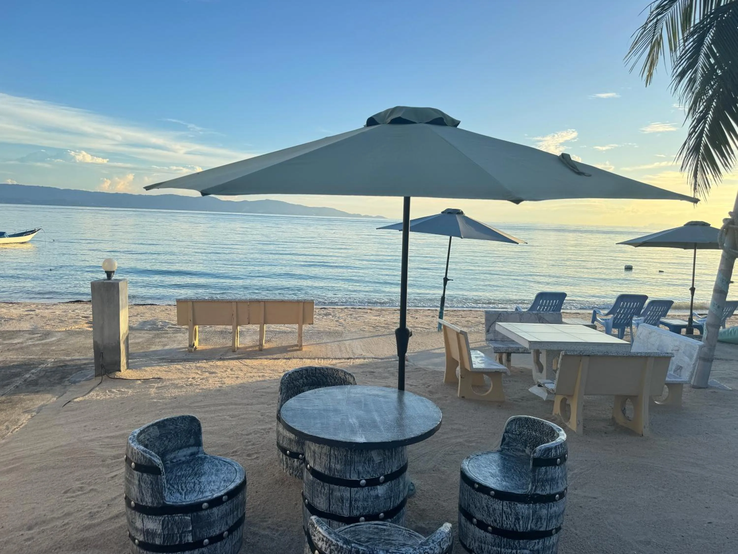 Beach in Starlight Haadrin Resort