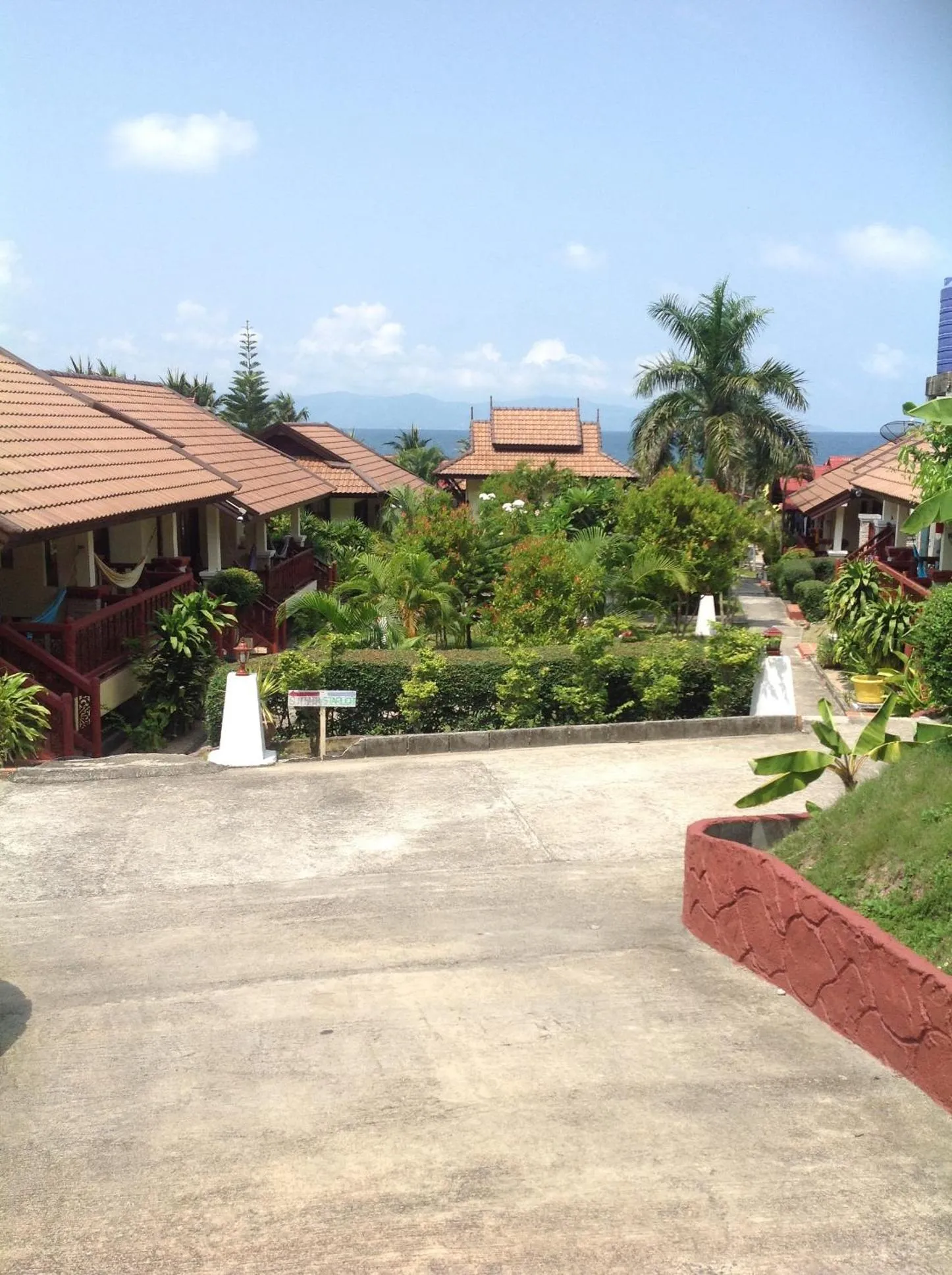 Facade/entrance in Starlight Haadrin Resort