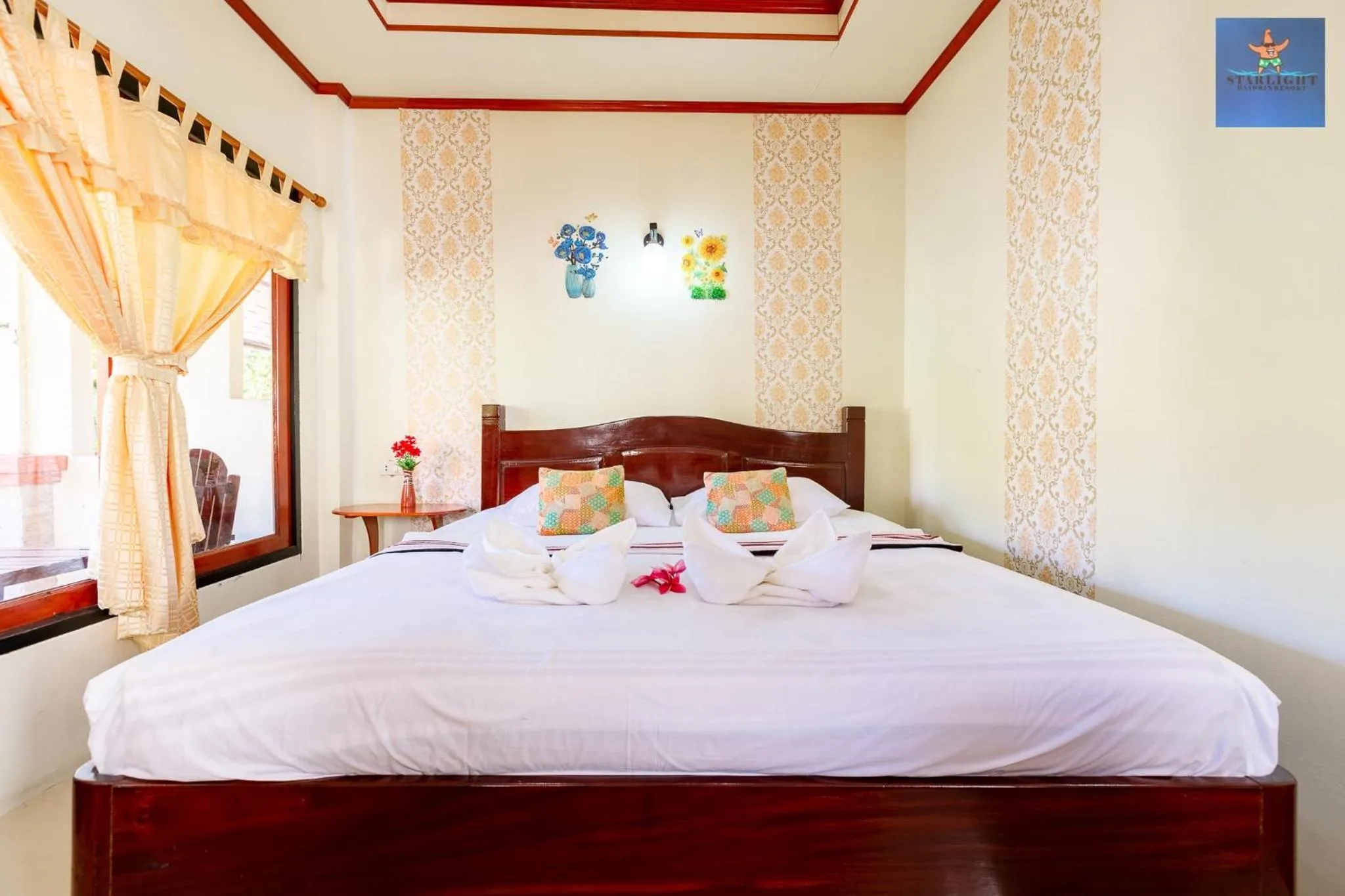 Bed in Starlight Haadrin Resort