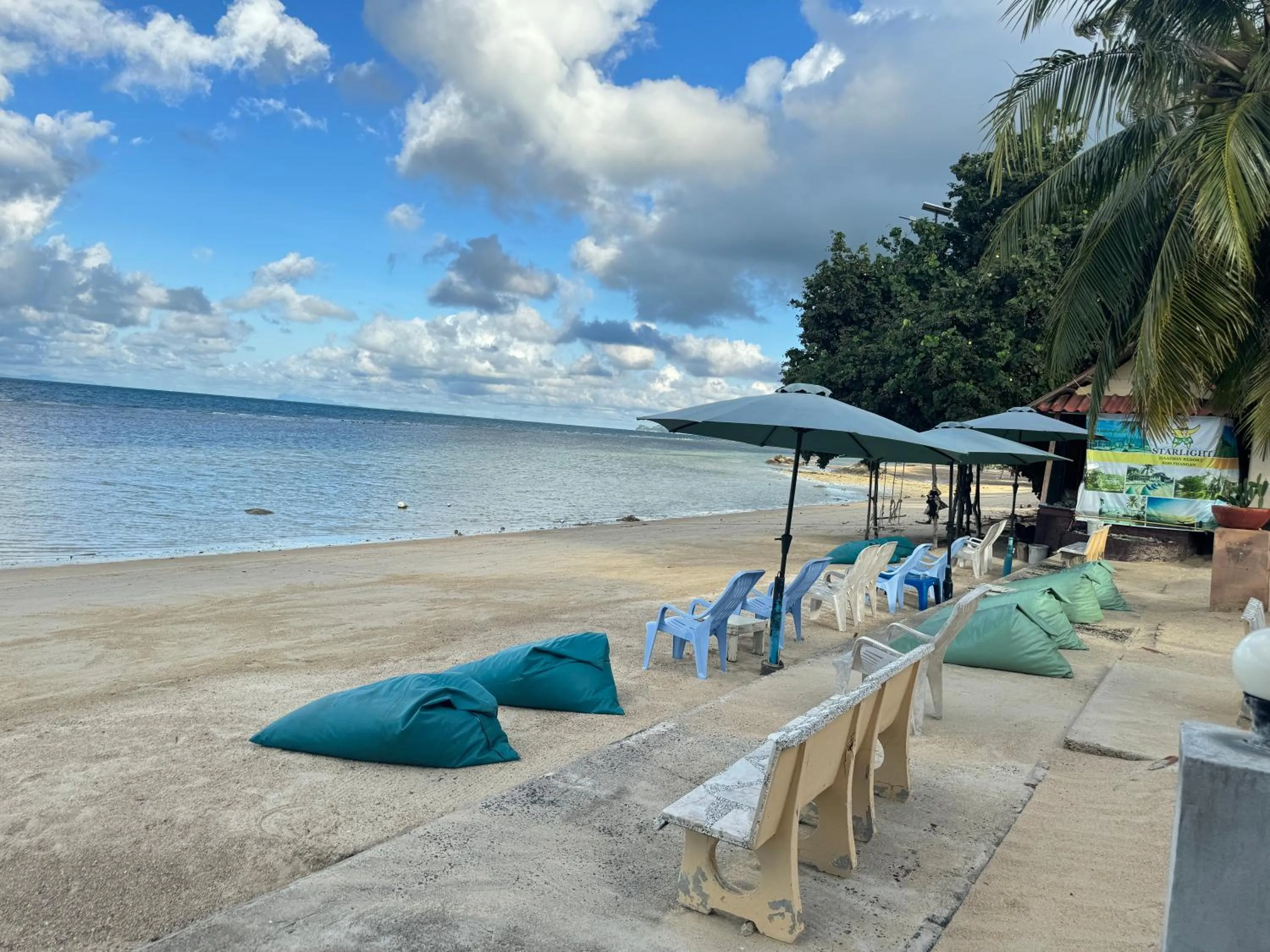 Beach in Starlight Haadrin Resort