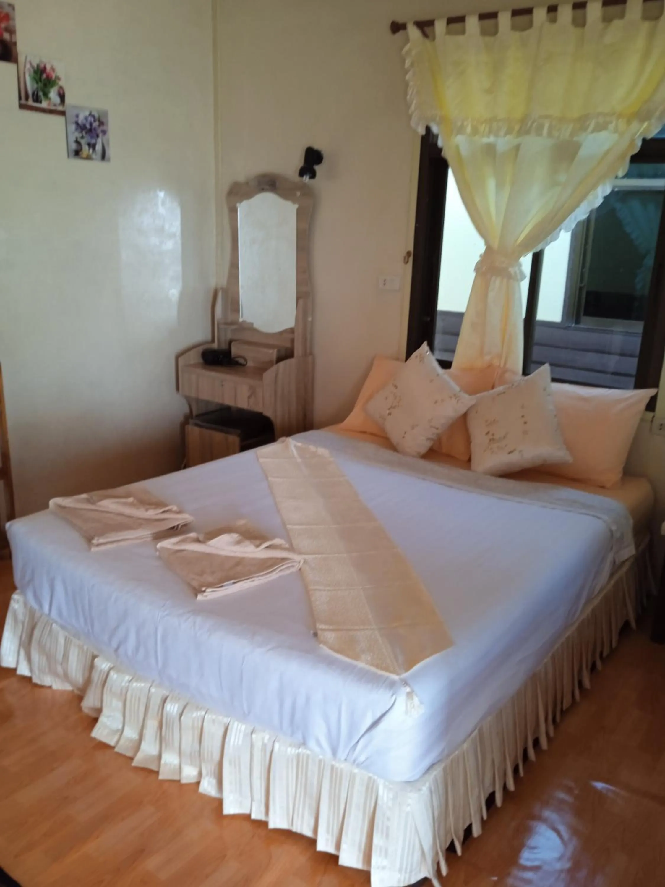 Bed in Starlight Haadrin Resort