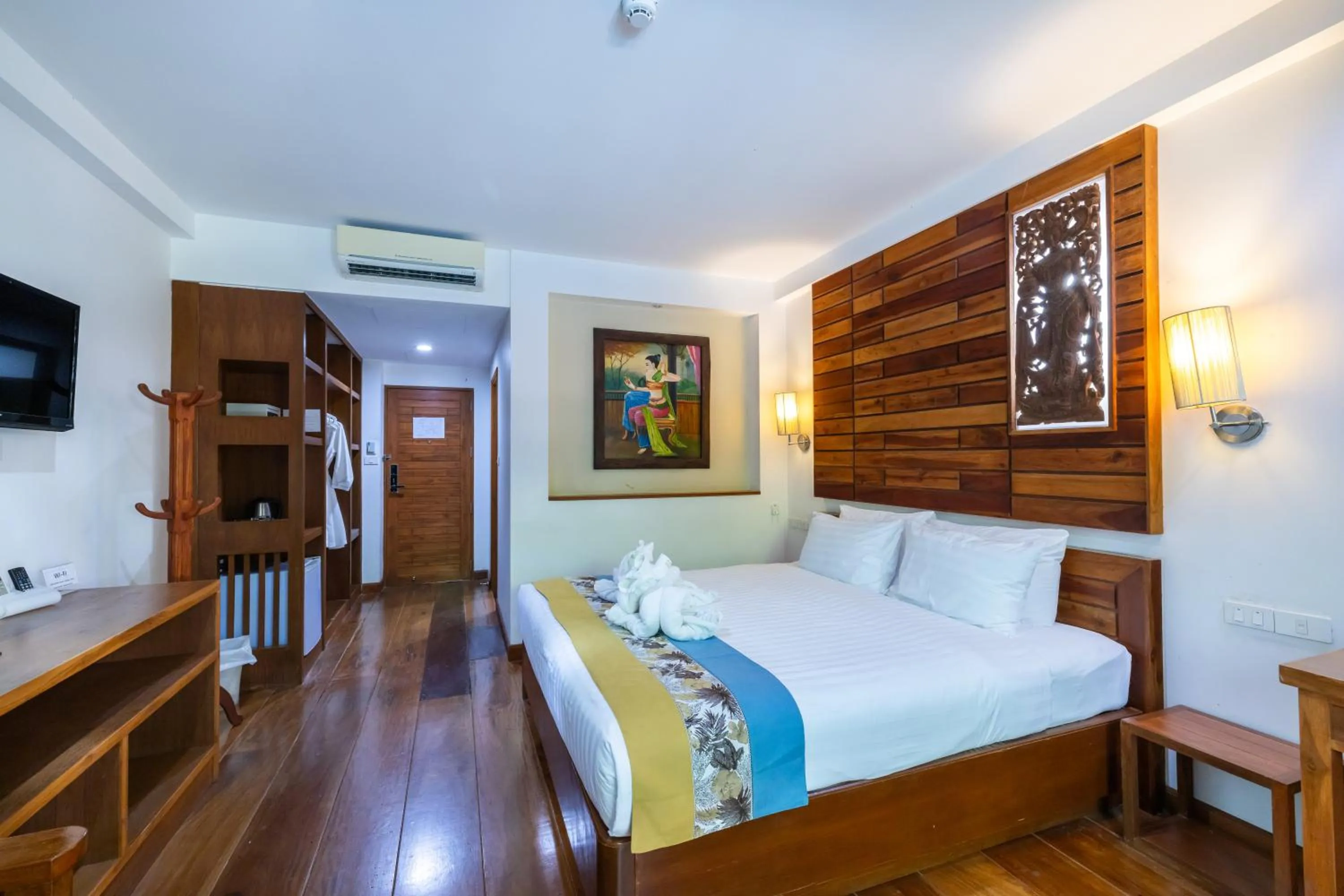 Communal lounge/ TV room, Bed in Phuket Meet Holiday Hotel-Rawai 普吉岛相遇花园度假酒店-拉威店
