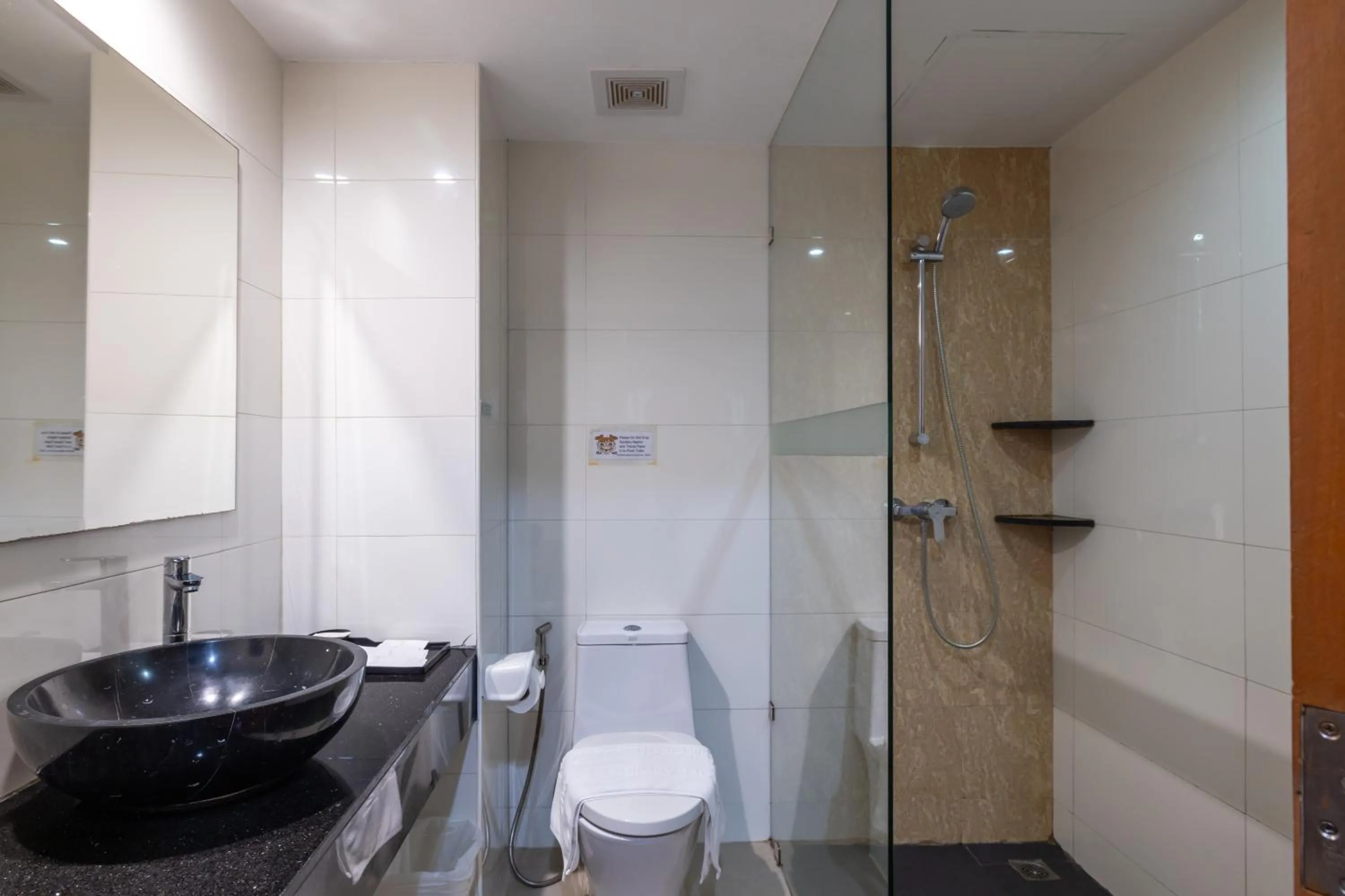 Shower in Phuket Meet Holiday Hotel-Rawai 普吉岛相遇花园度假酒店-拉威店