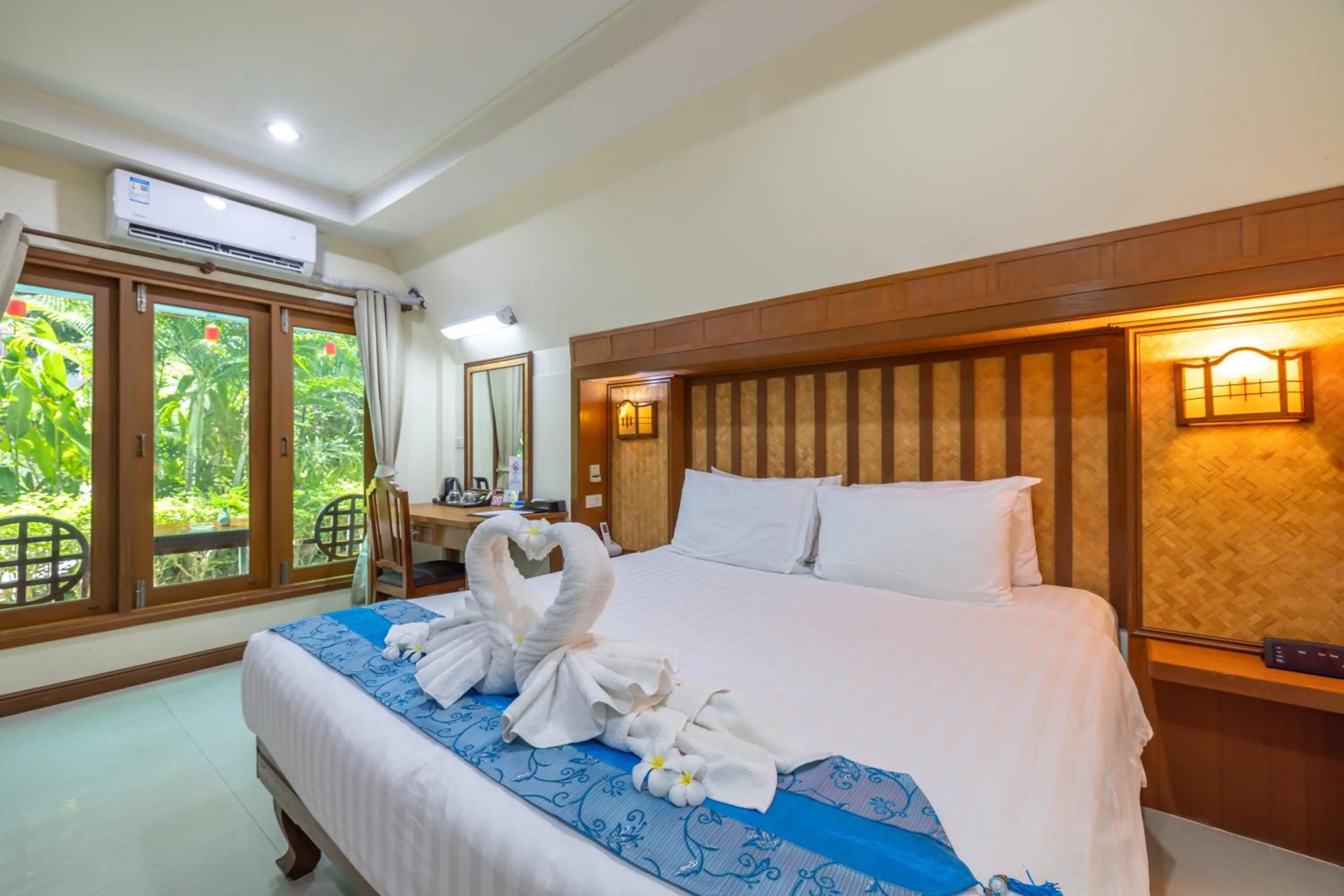 Bed in Phuket Meet Holiday Hotel-Rawai 普吉岛相遇花园度假酒店-拉威店