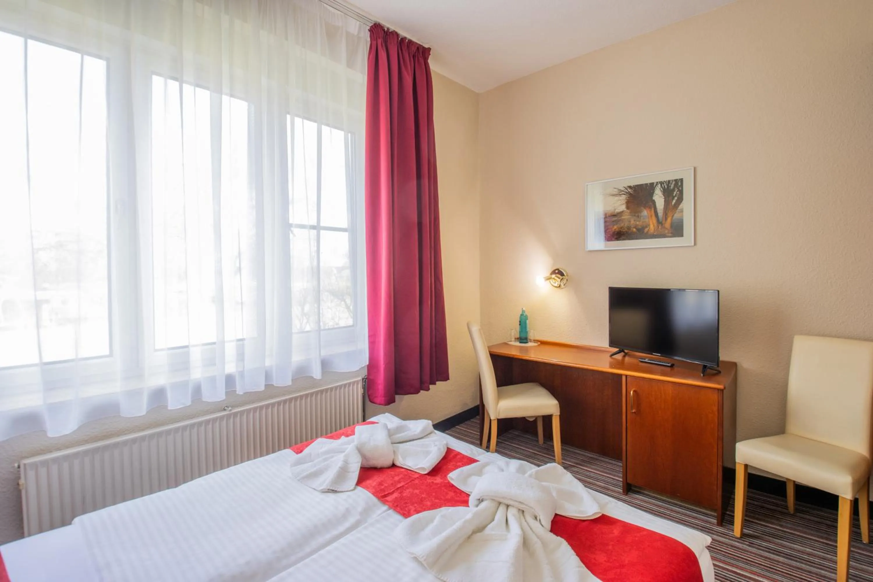 Photo of the whole room, Bed in Seehotel Brandenburg an der Havel