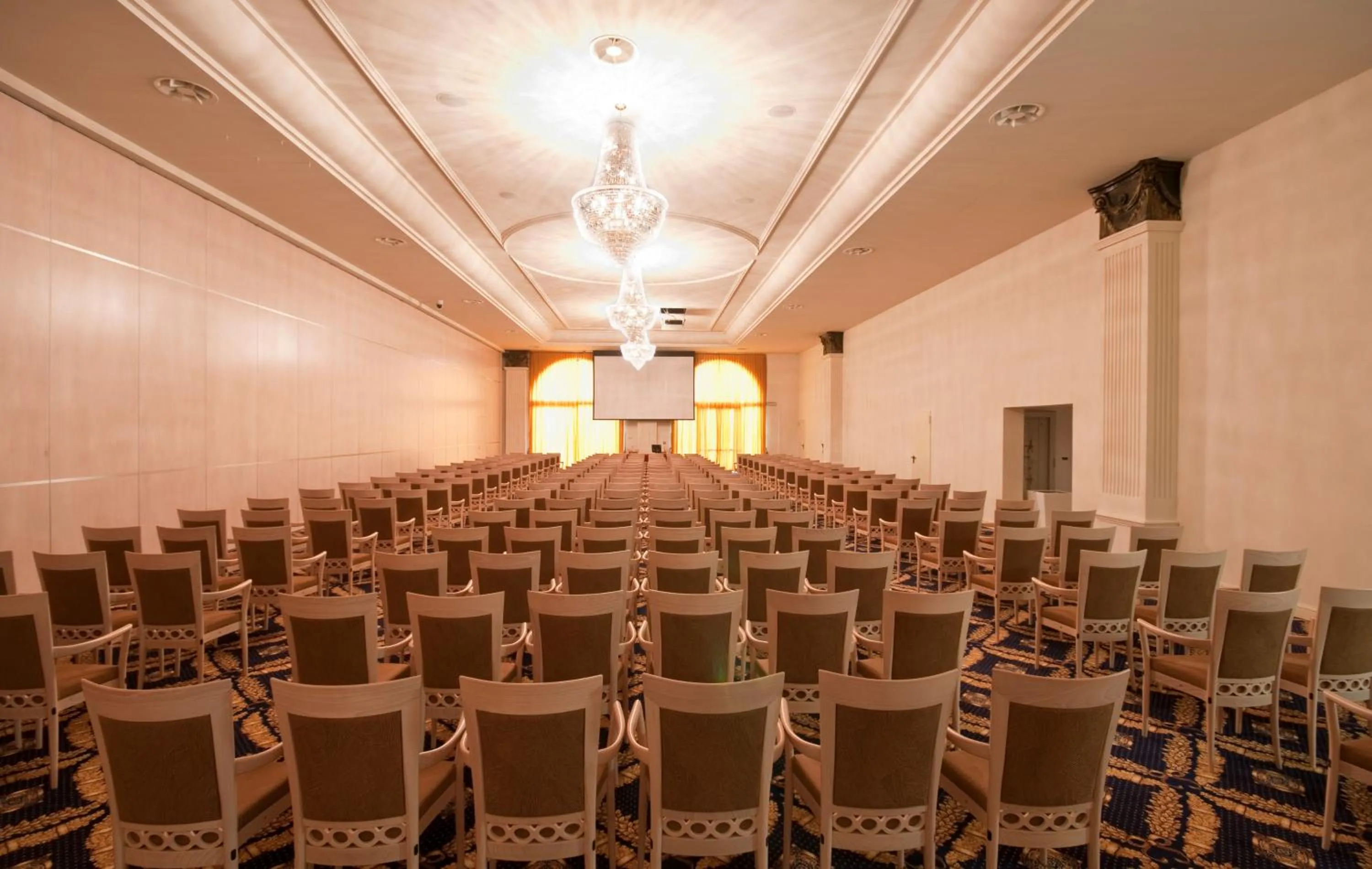 Business facilities in Grand Hotel Italia
