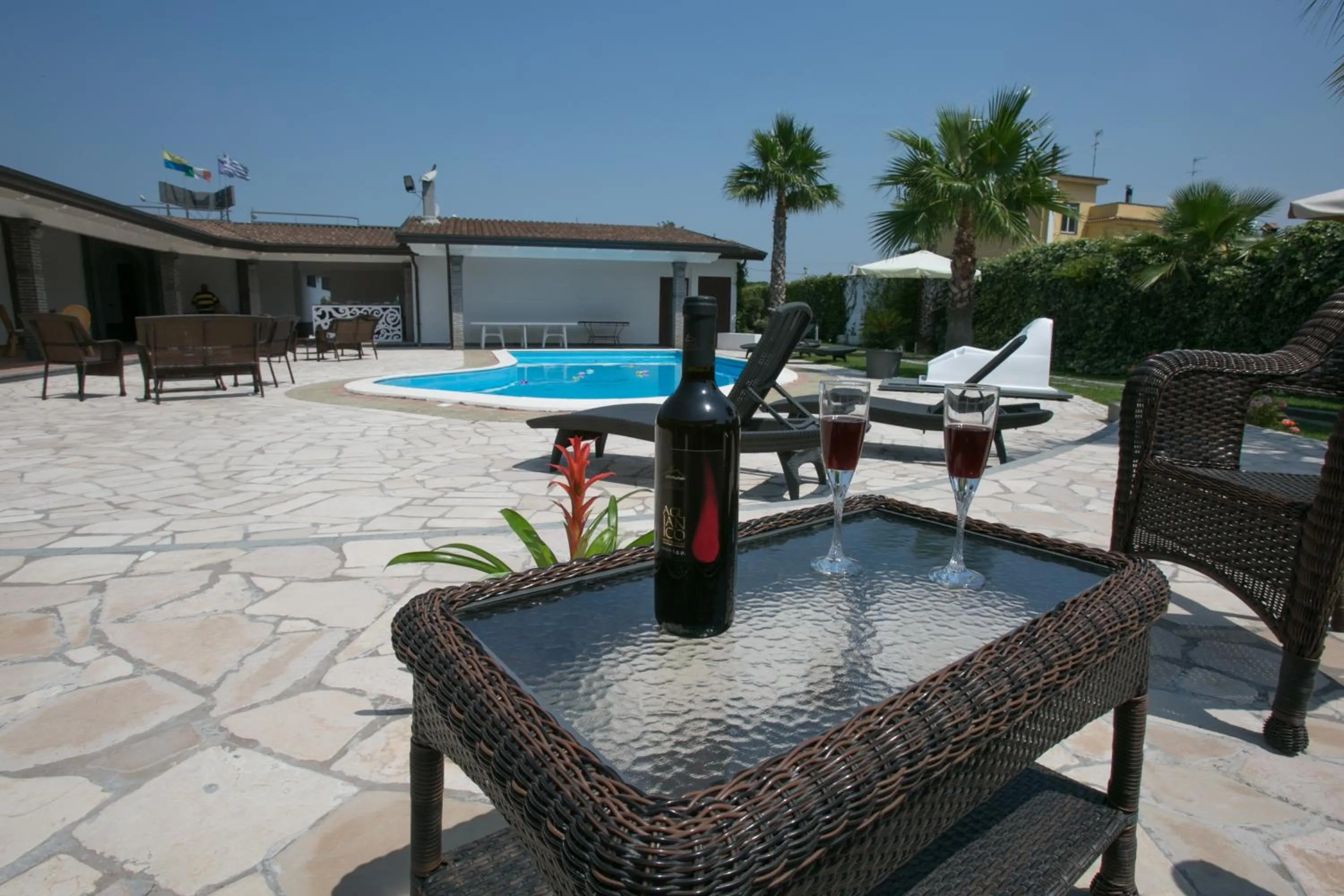 Swimming pool in Hotel la Fenice